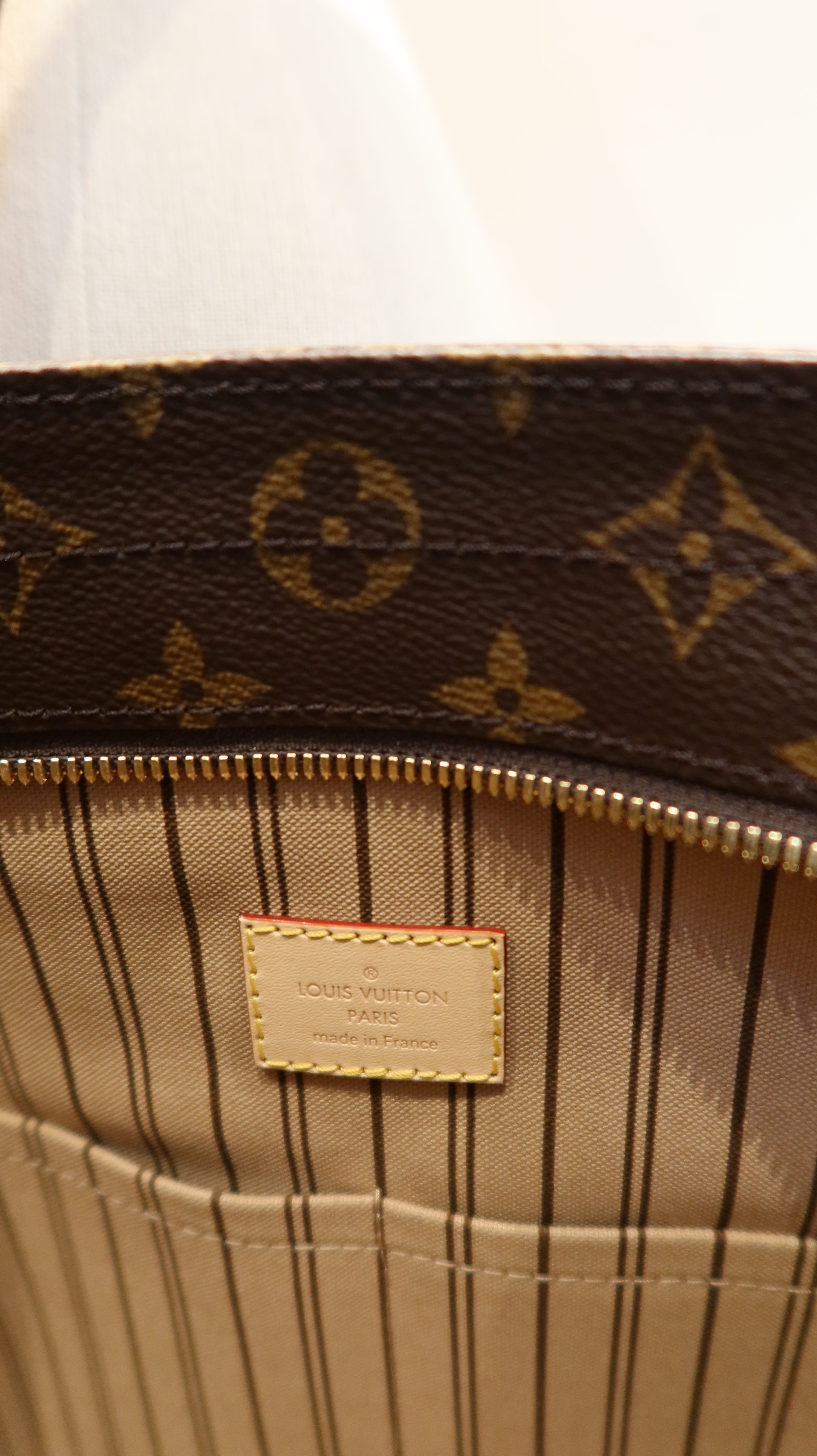 Louis Vuitton Cabas Mezzo Tote