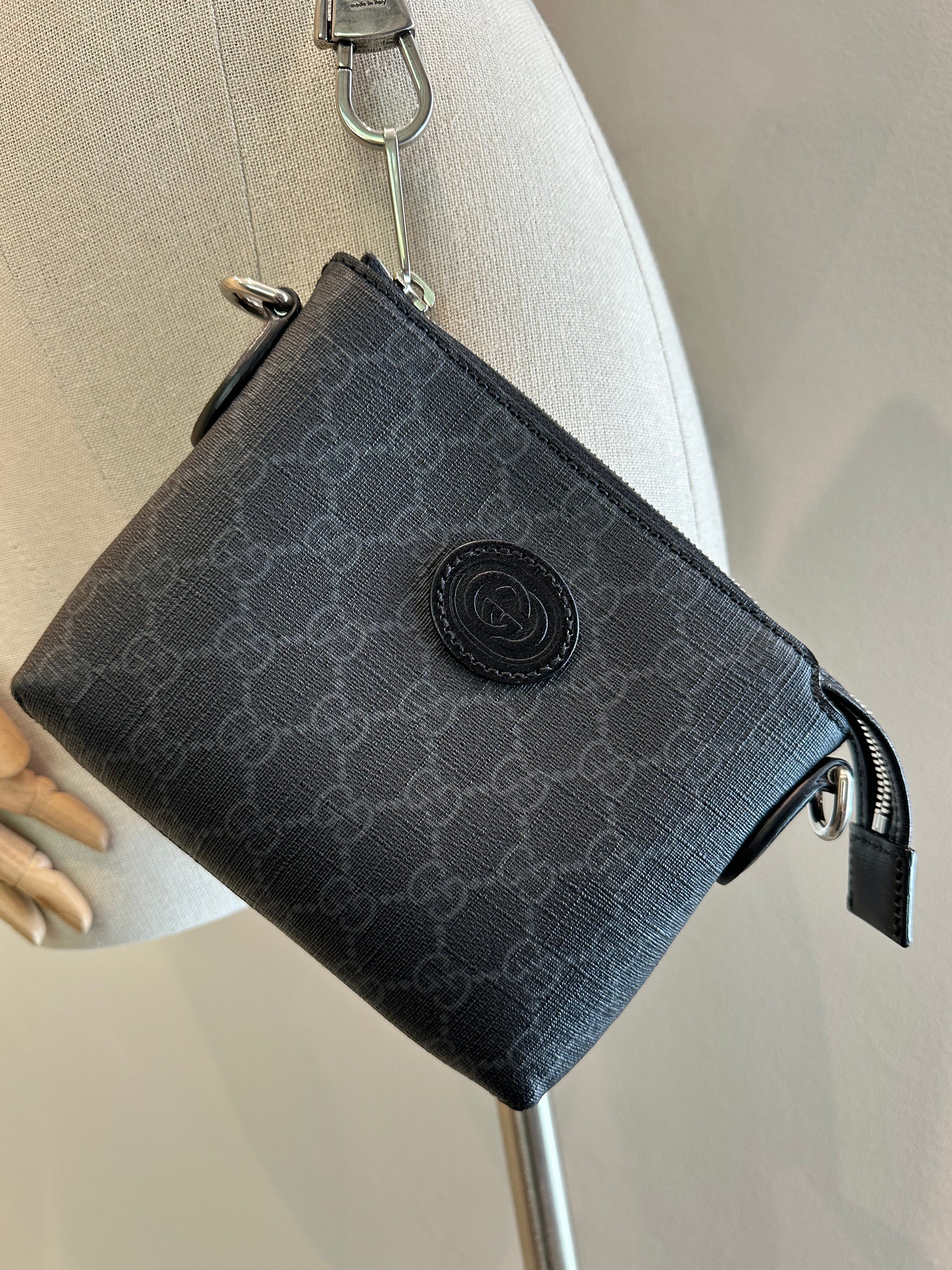Gucci Supreme Shoulder Bag