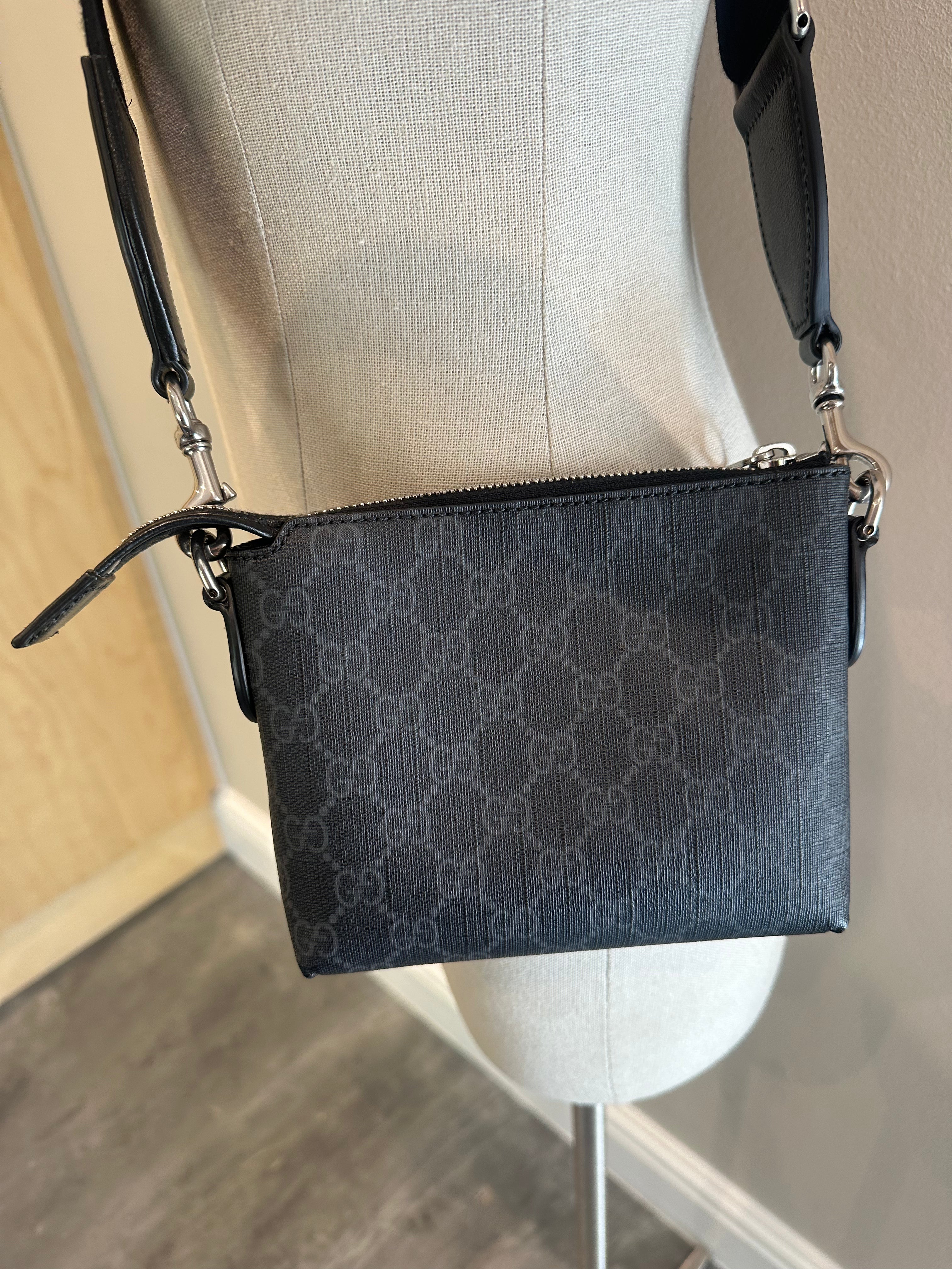 Gucci Supreme Shoulder Bag