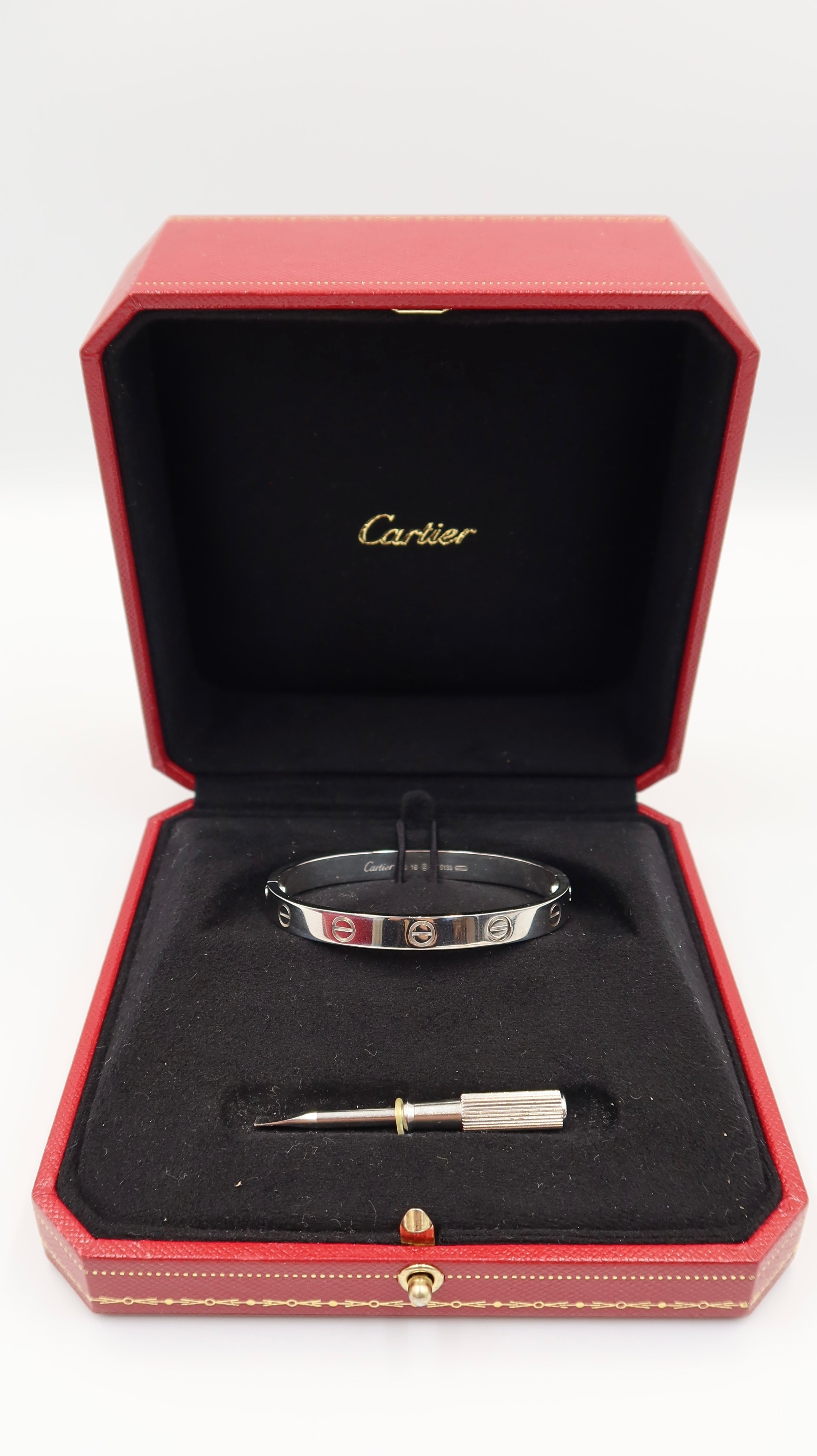 Cartier Love Bracelet (16/WG)