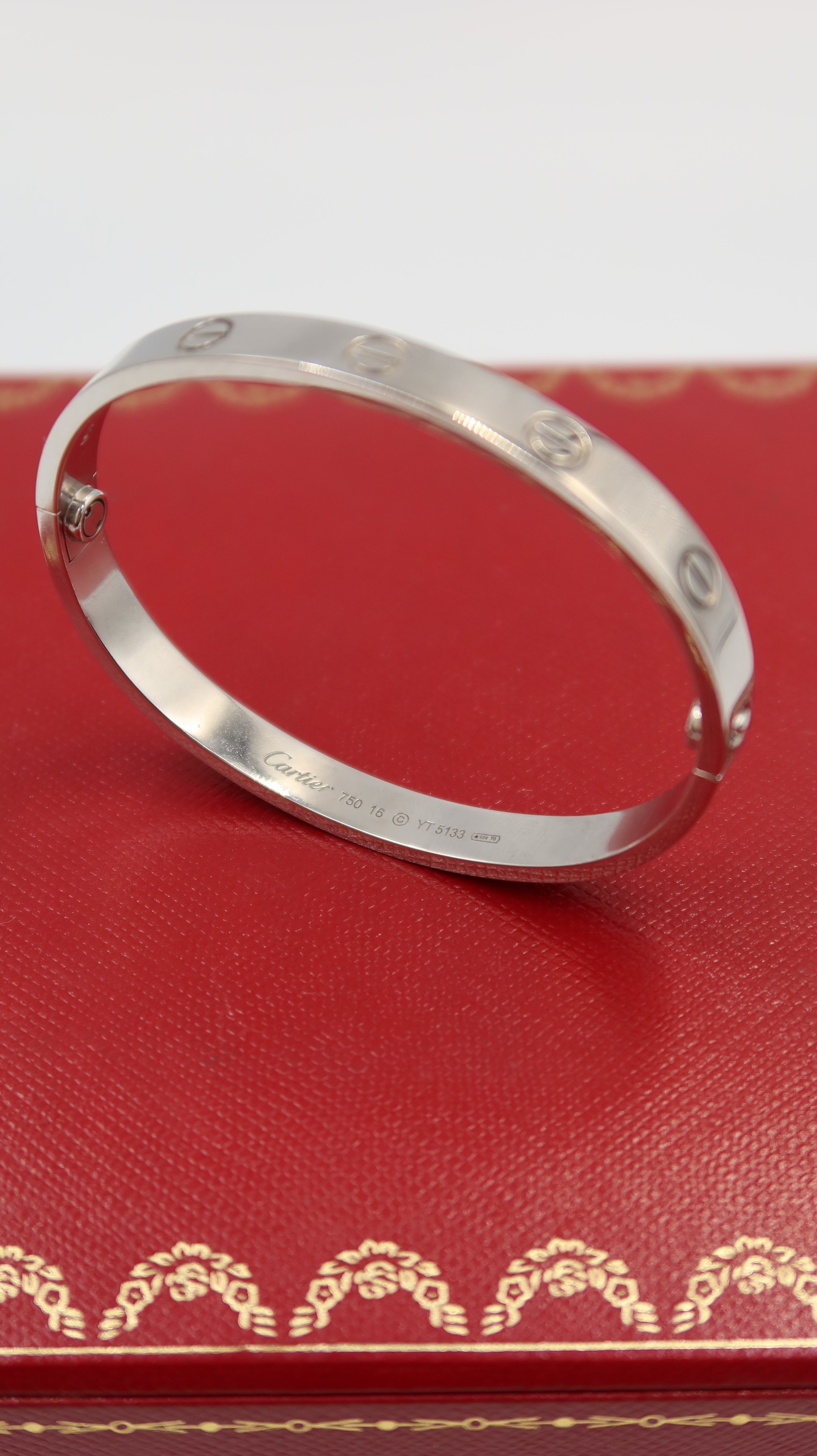 Cartier Love Bracelet (16/WG)