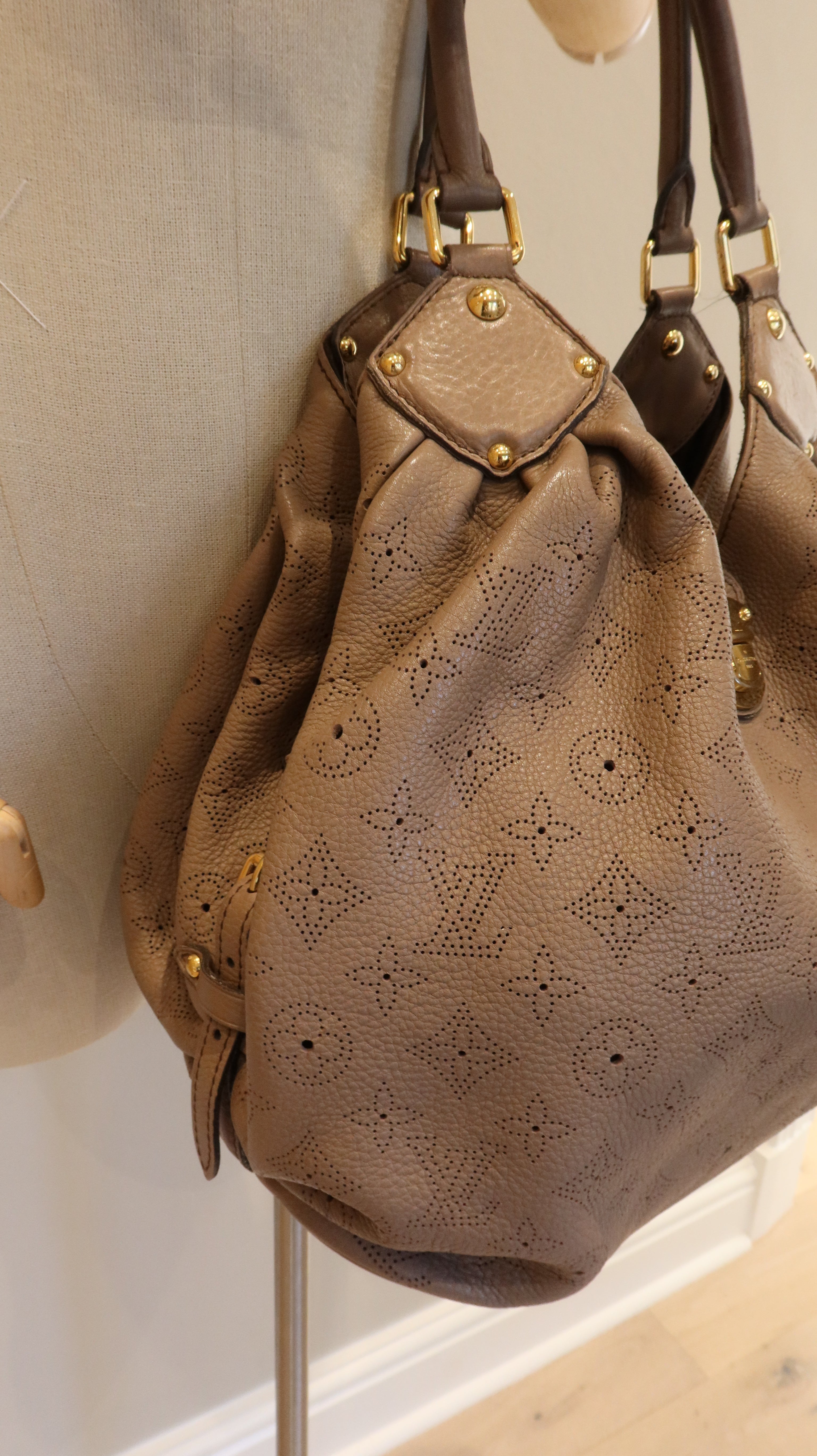 Louis Vuitton Mahina L Tote Bag