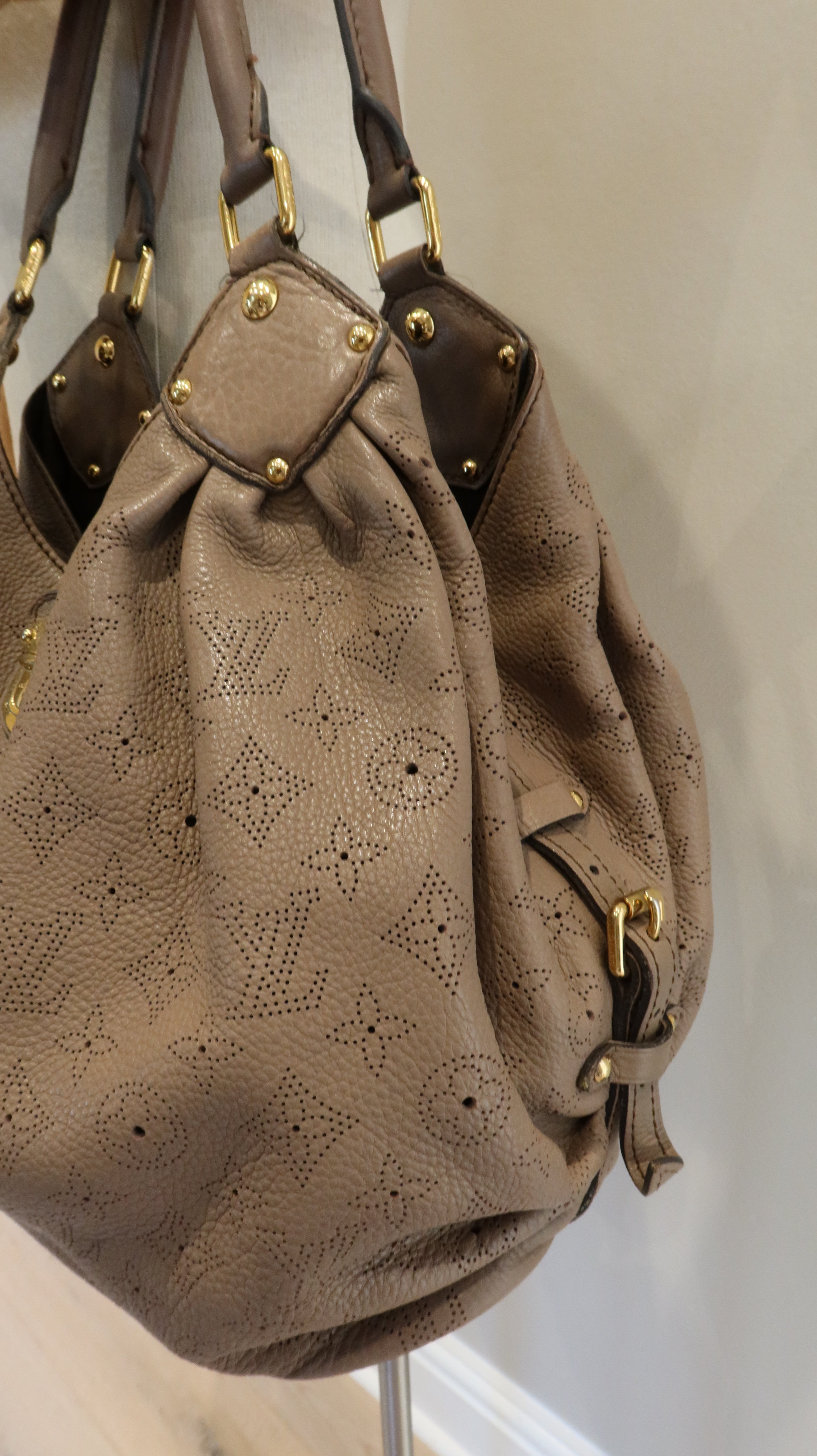 Louis Vuitton Mahina L Tote Bag