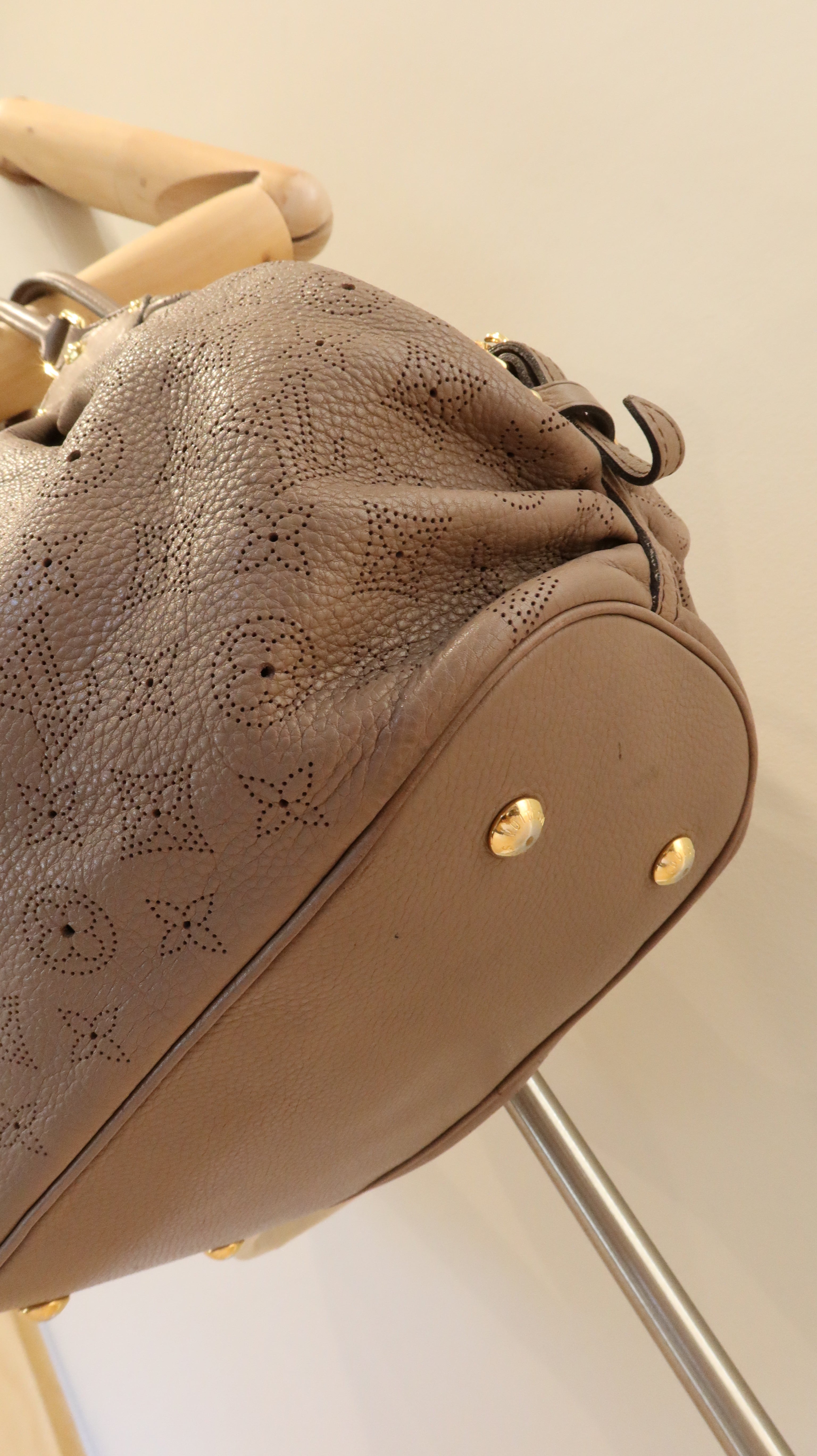 Louis Vuitton Mahina L Tote Bag