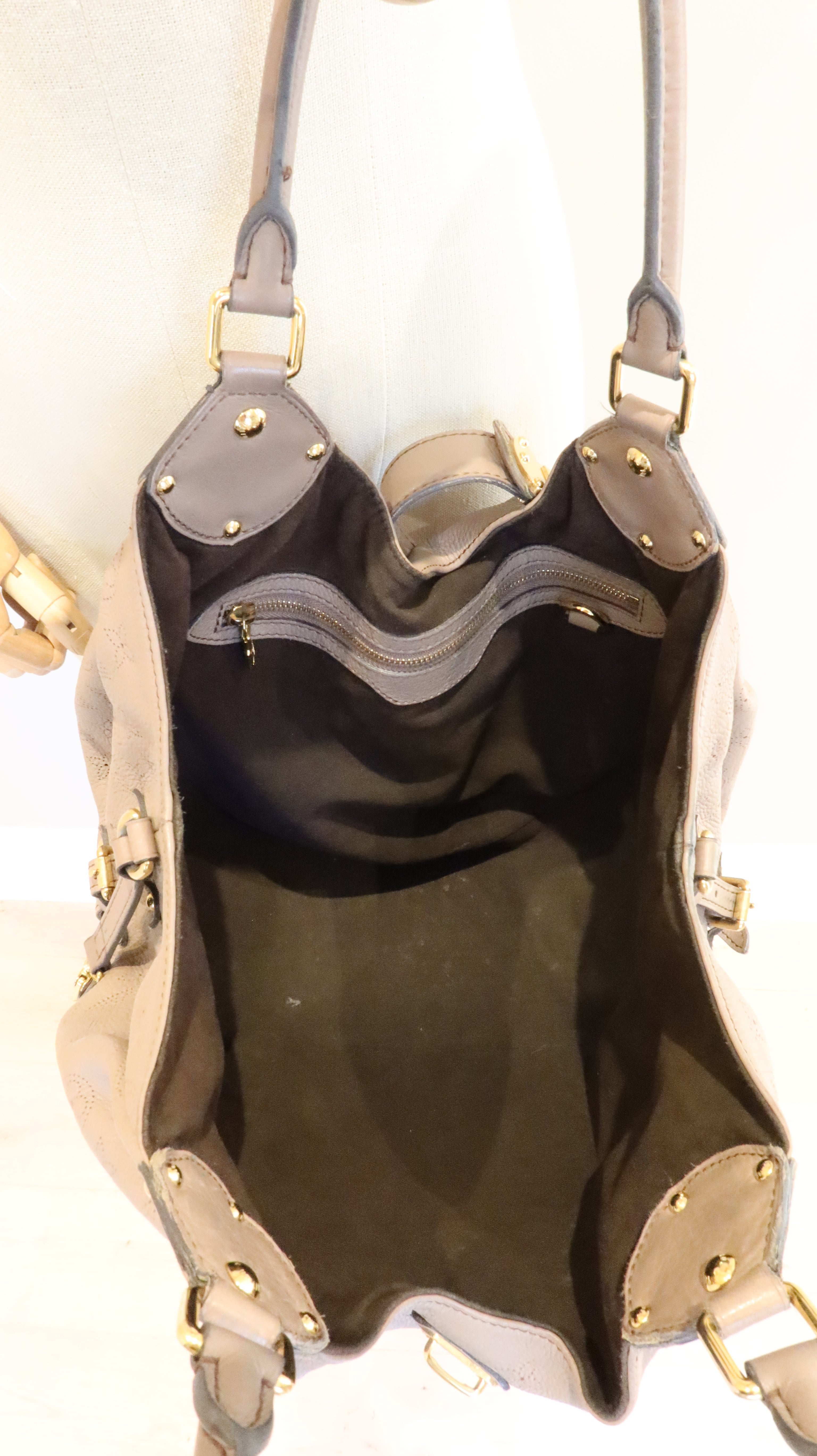Louis Vuitton Mahina L Tote Bag