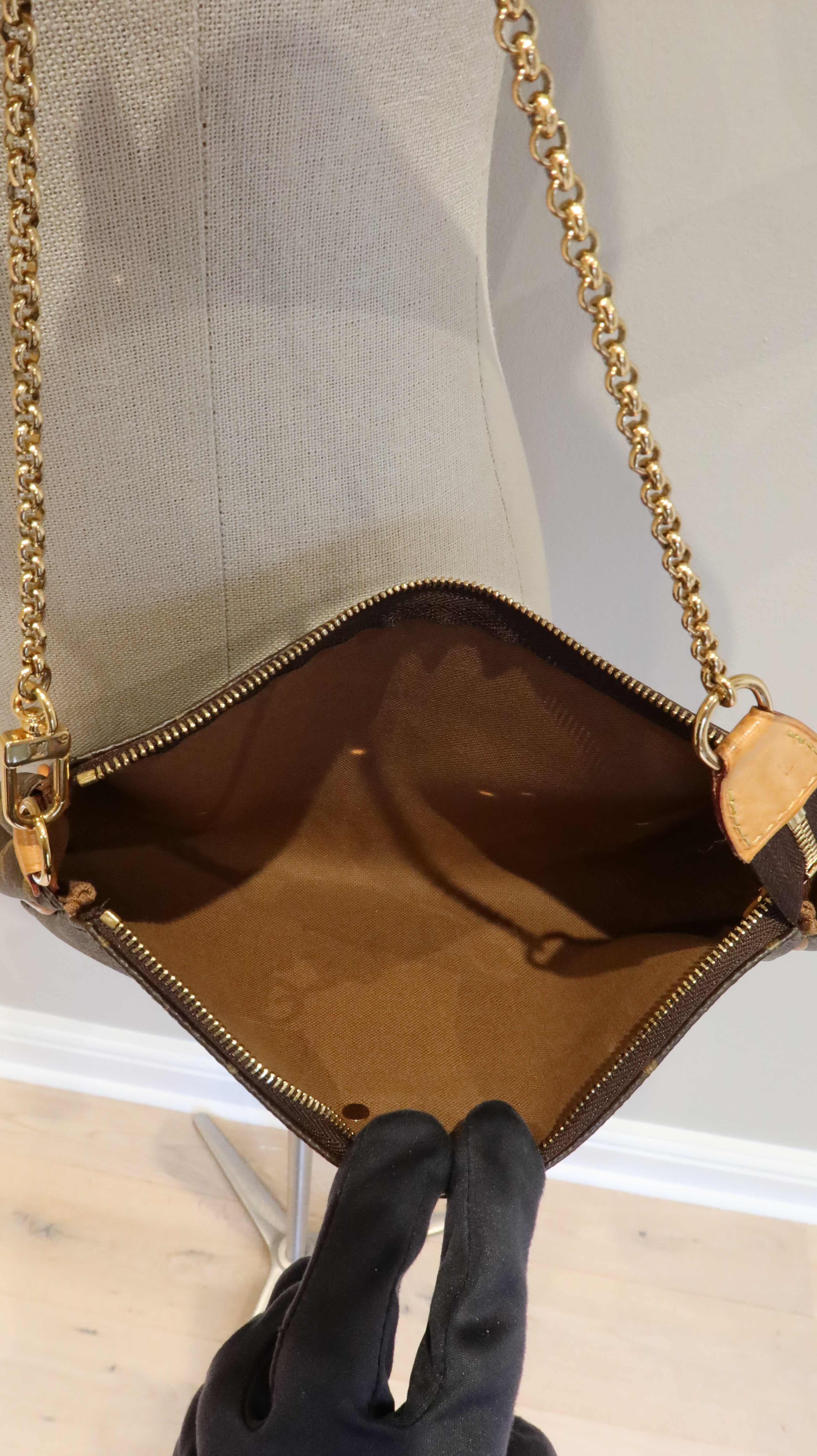 Louis Vuitton Eva Clutch