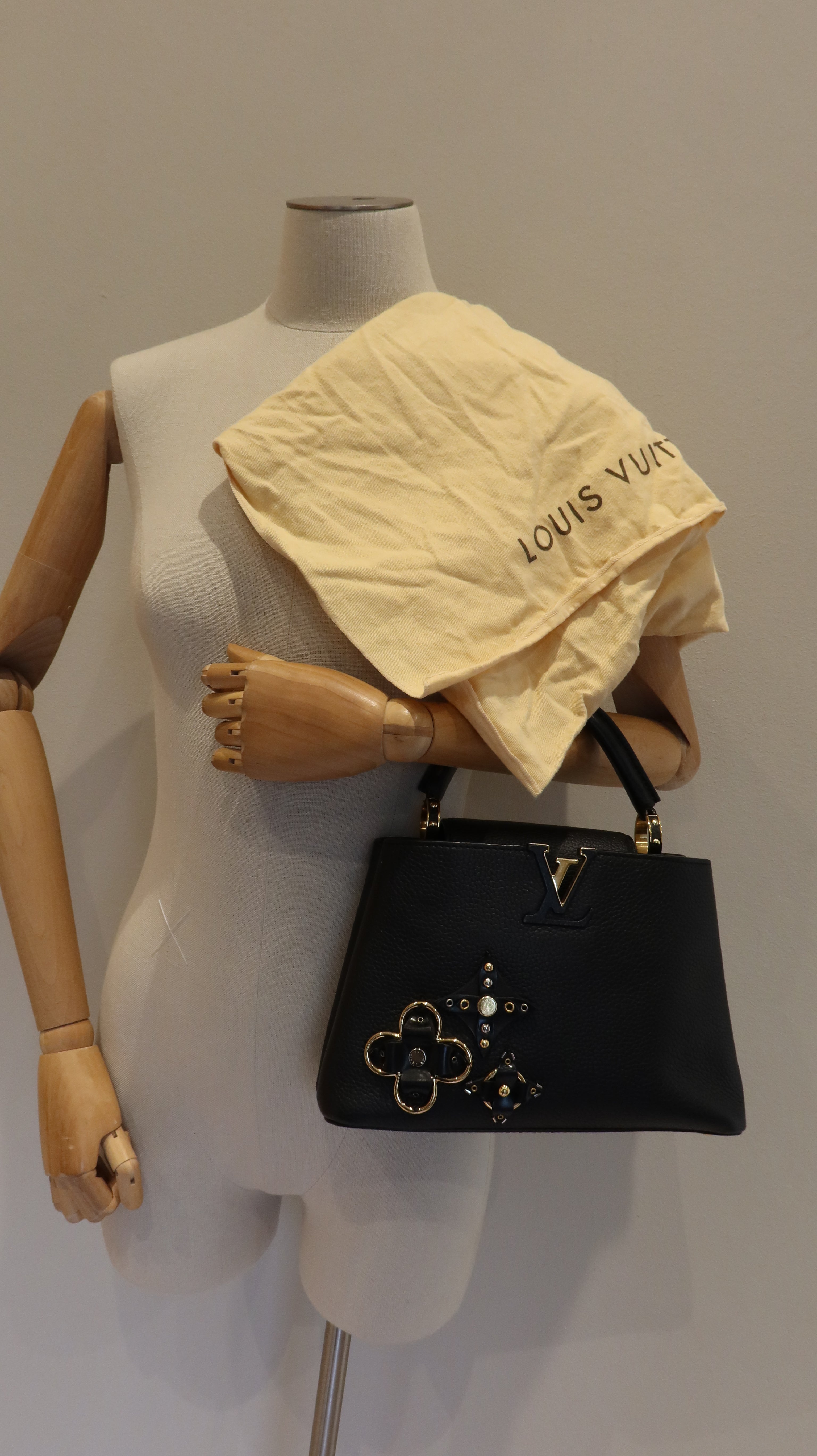 Louis Vuitton Capucines BB