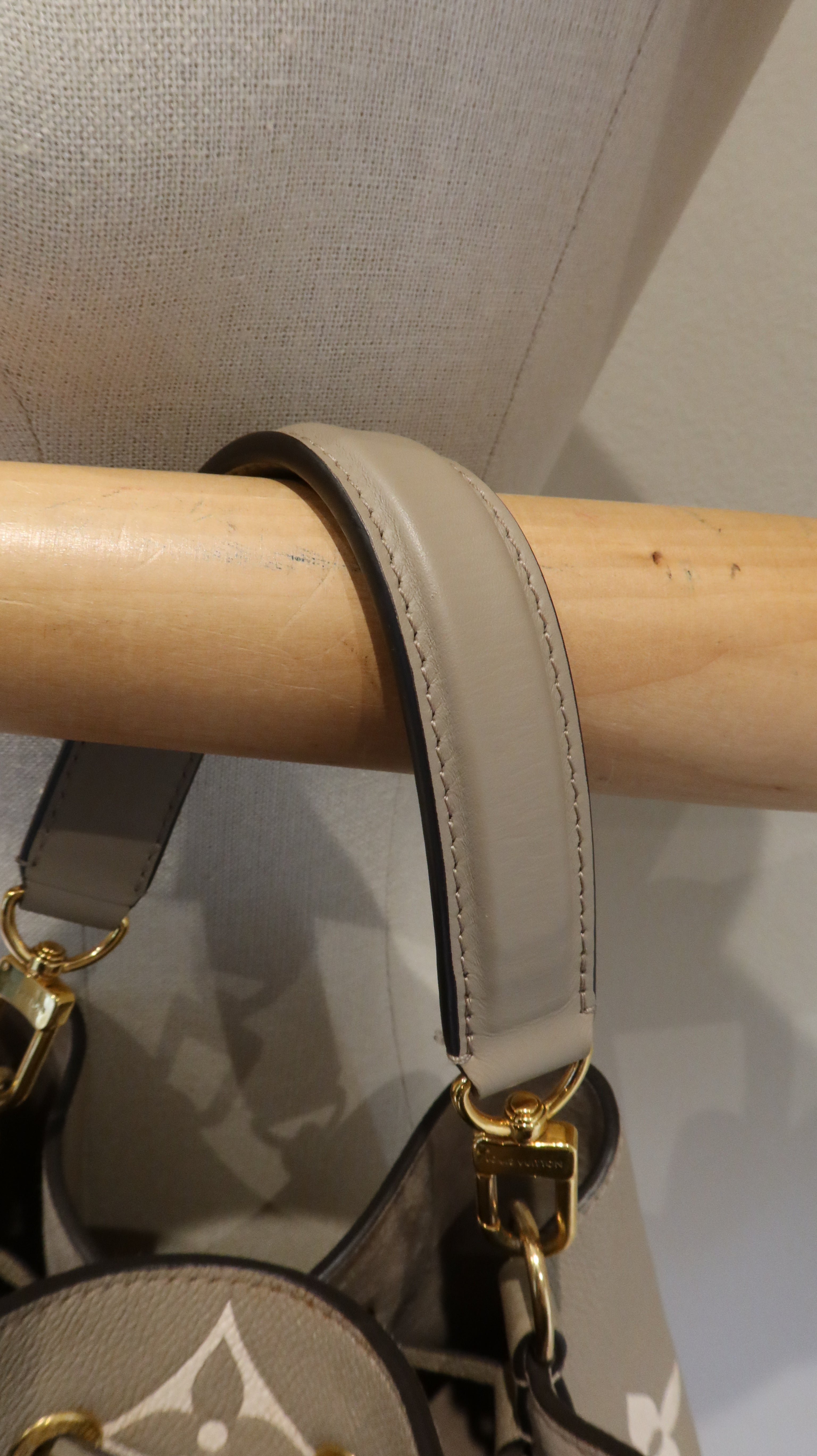 Louis Vuitton NéoNoé MM Bucket Bag