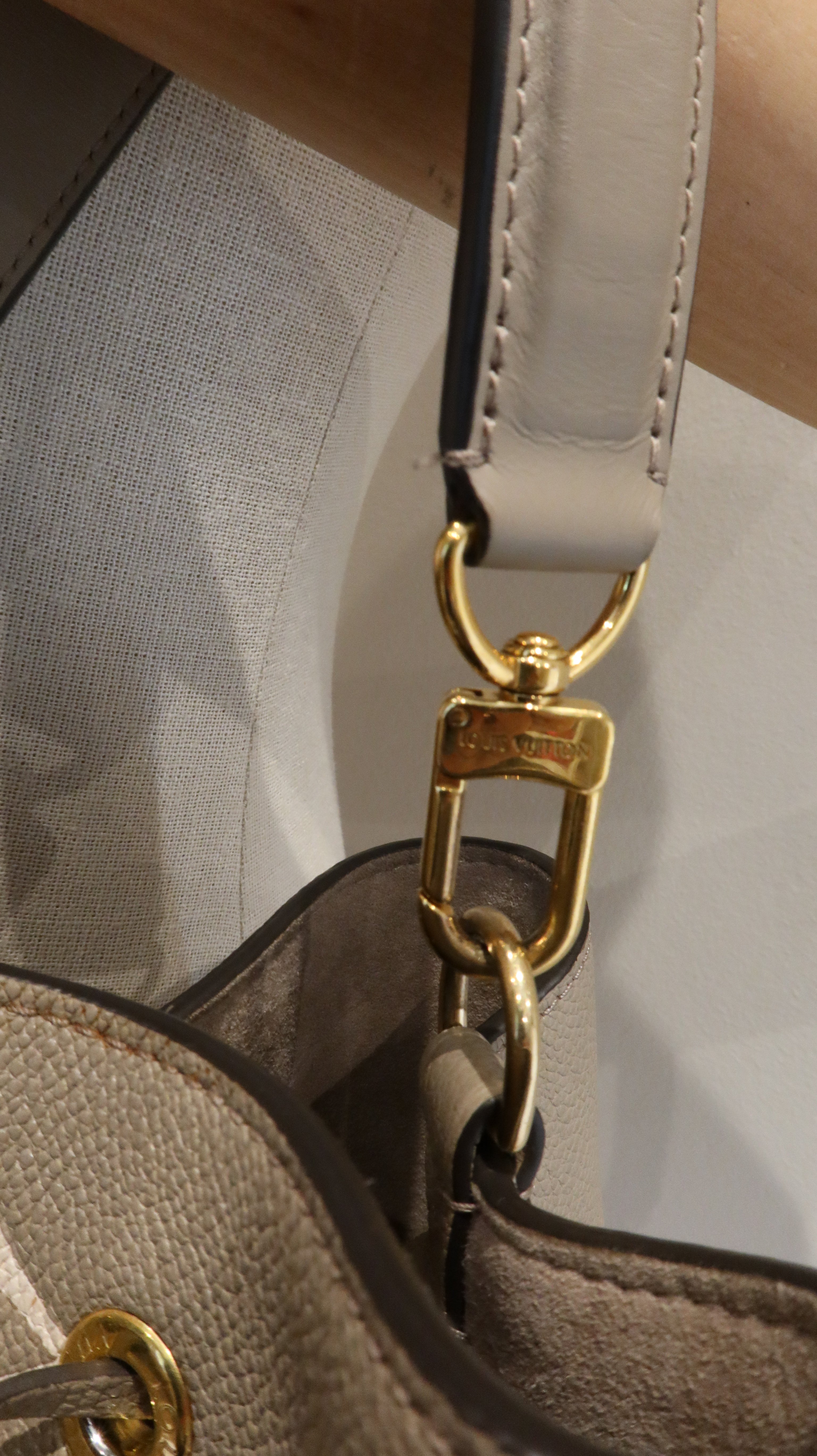 Louis Vuitton NéoNoé MM Bucket Bag