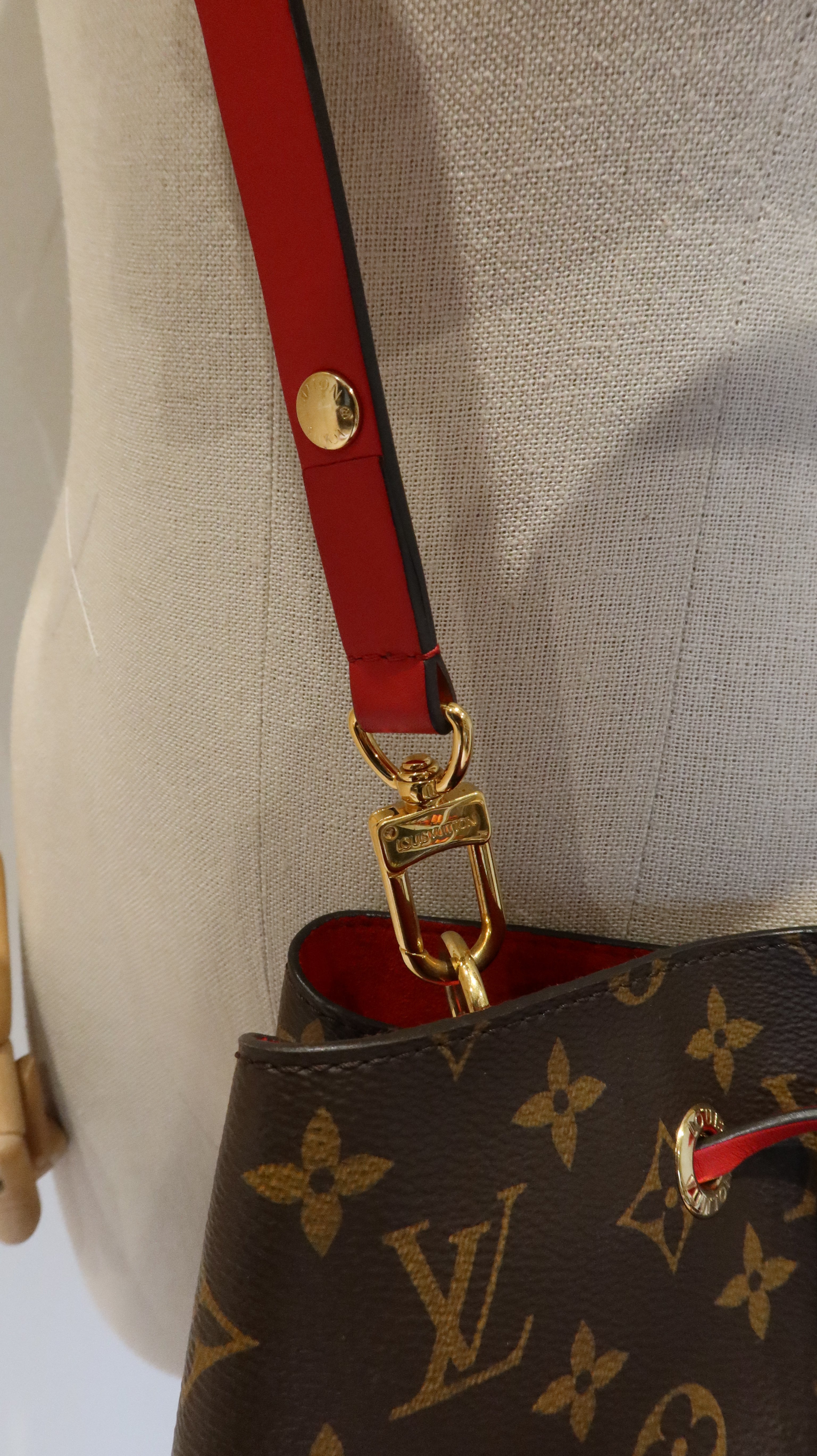 Louis Vuitton NéoNoé MM Bucket Bag