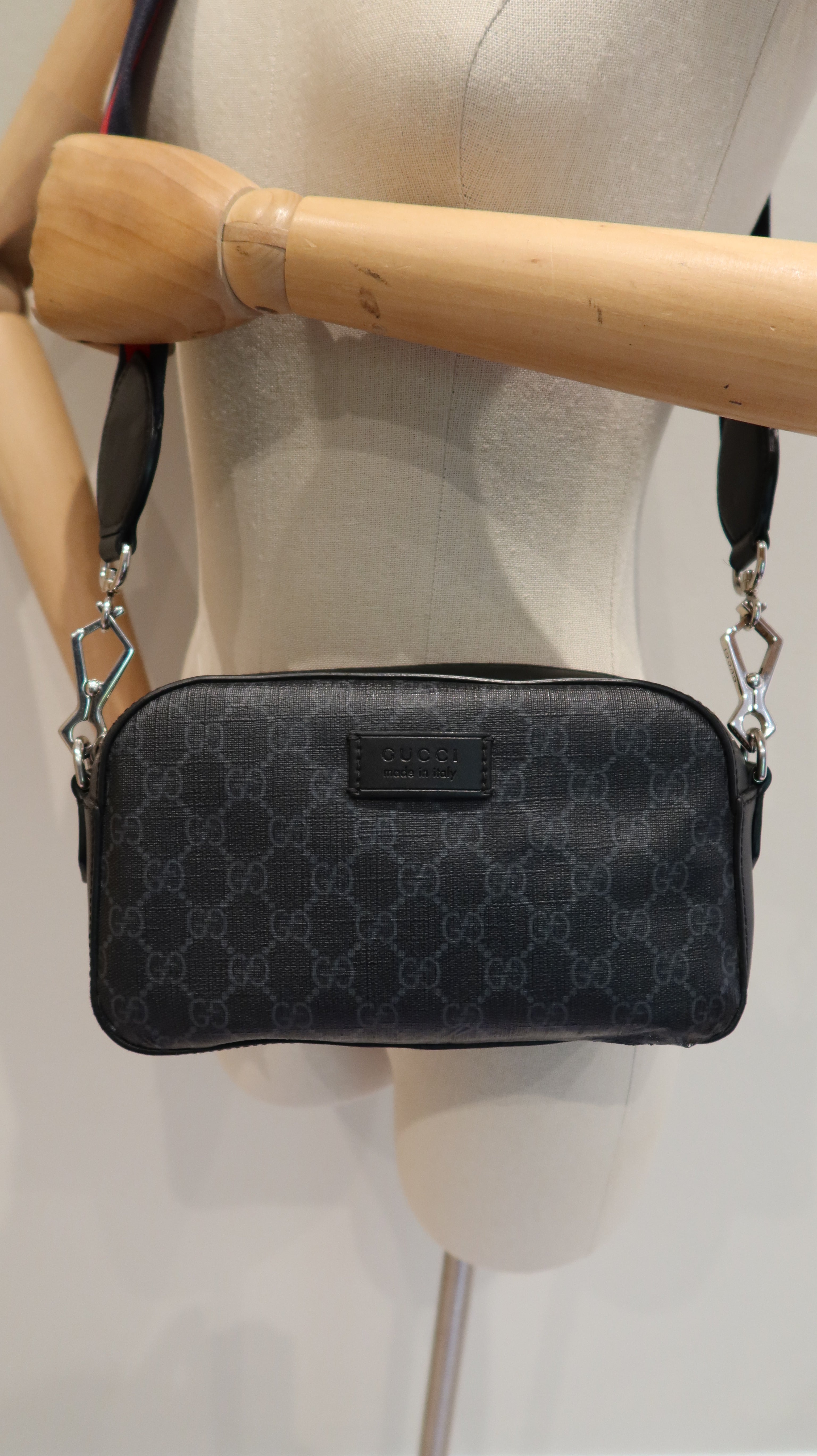 Gucci GG Supreme Camera Bag