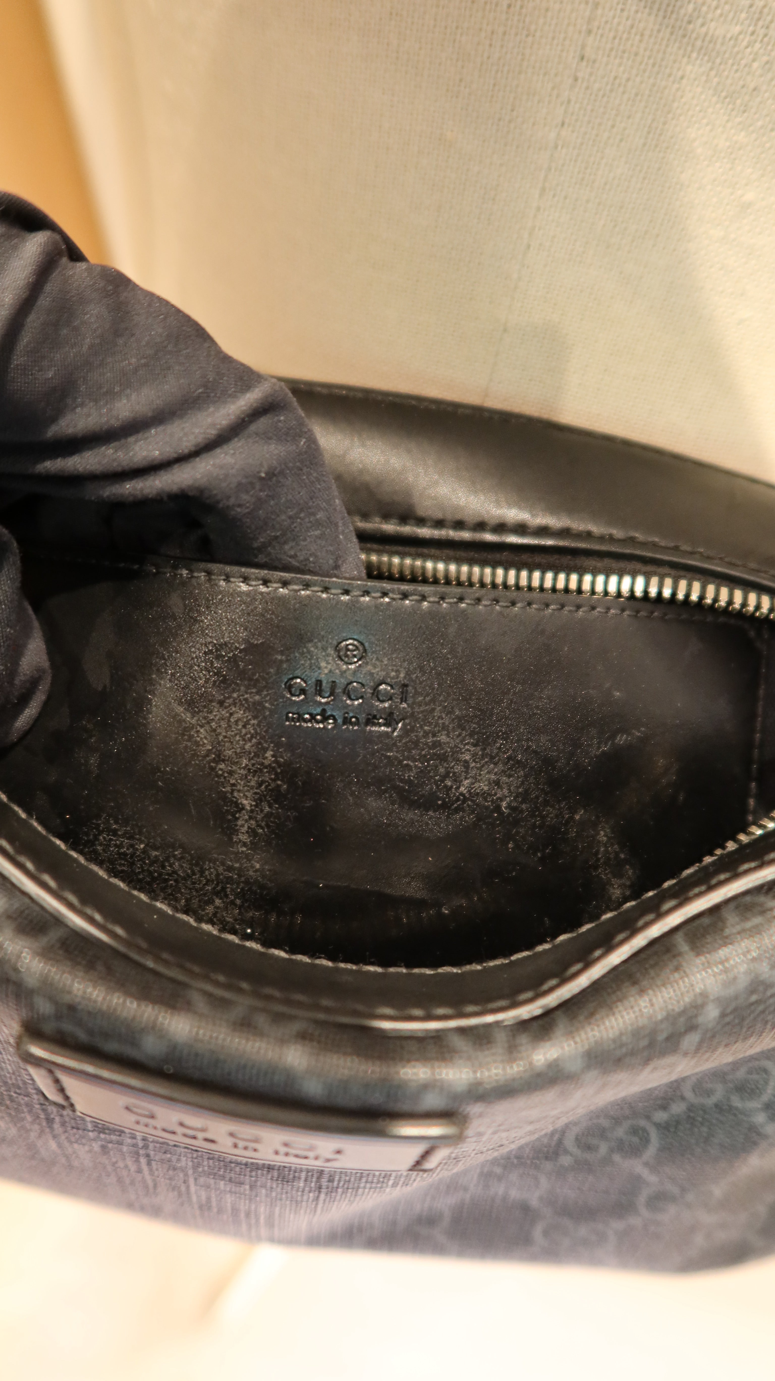 Gucci GG Supreme Camera Bag