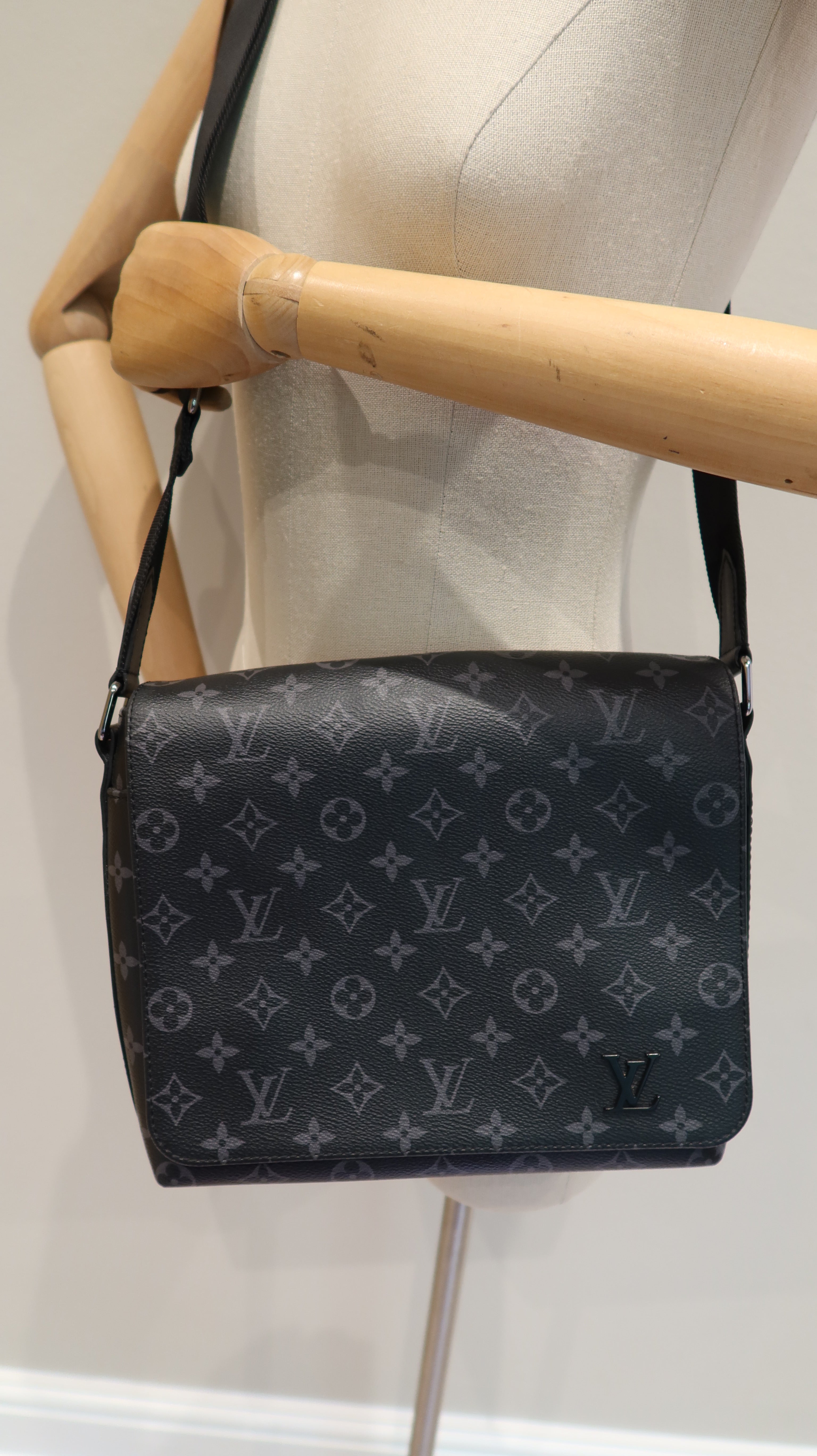 Louis Vuitton District PM Bag