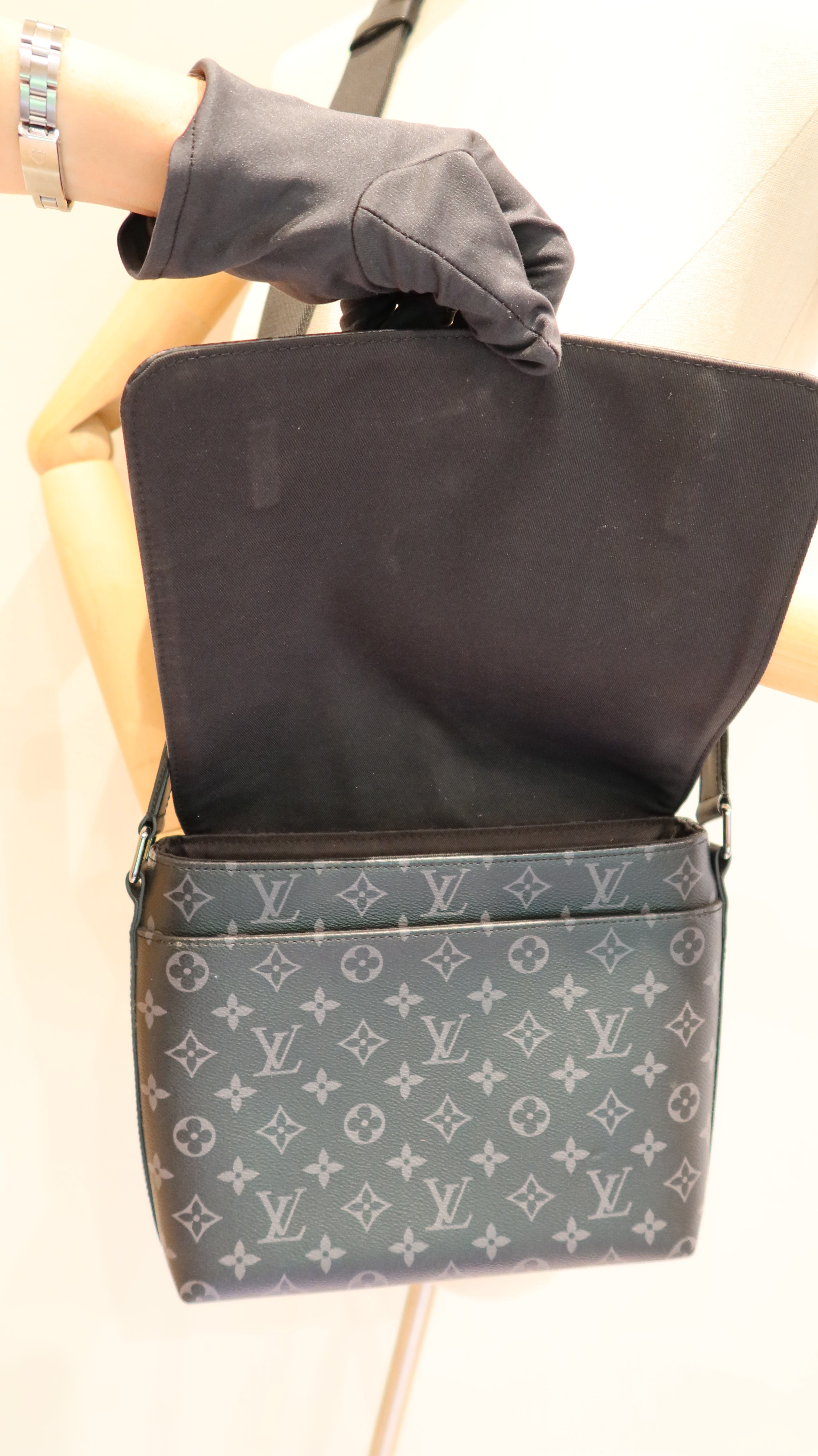 Louis Vuitton District PM Bag