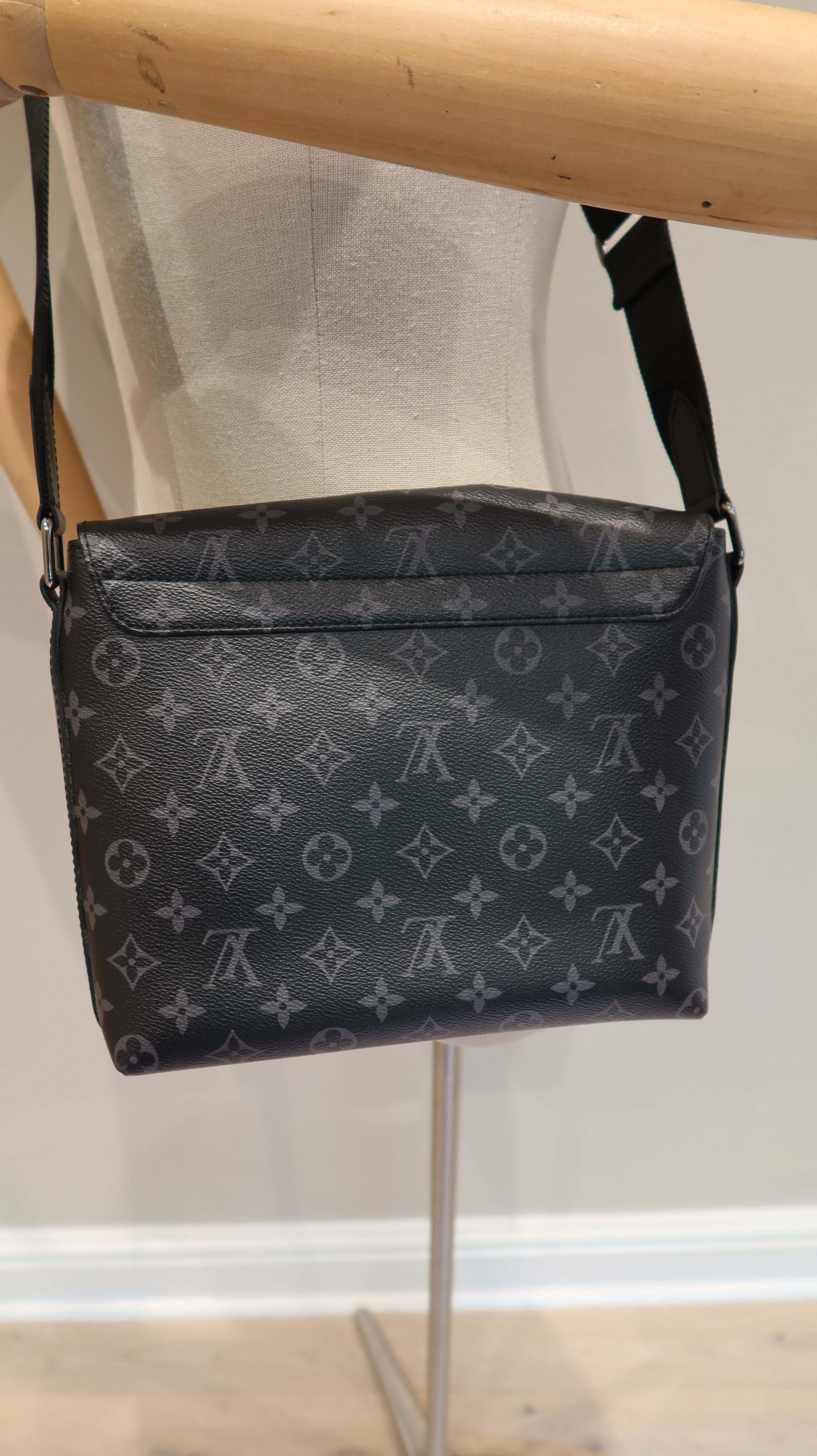 Louis Vuitton District PM Bag