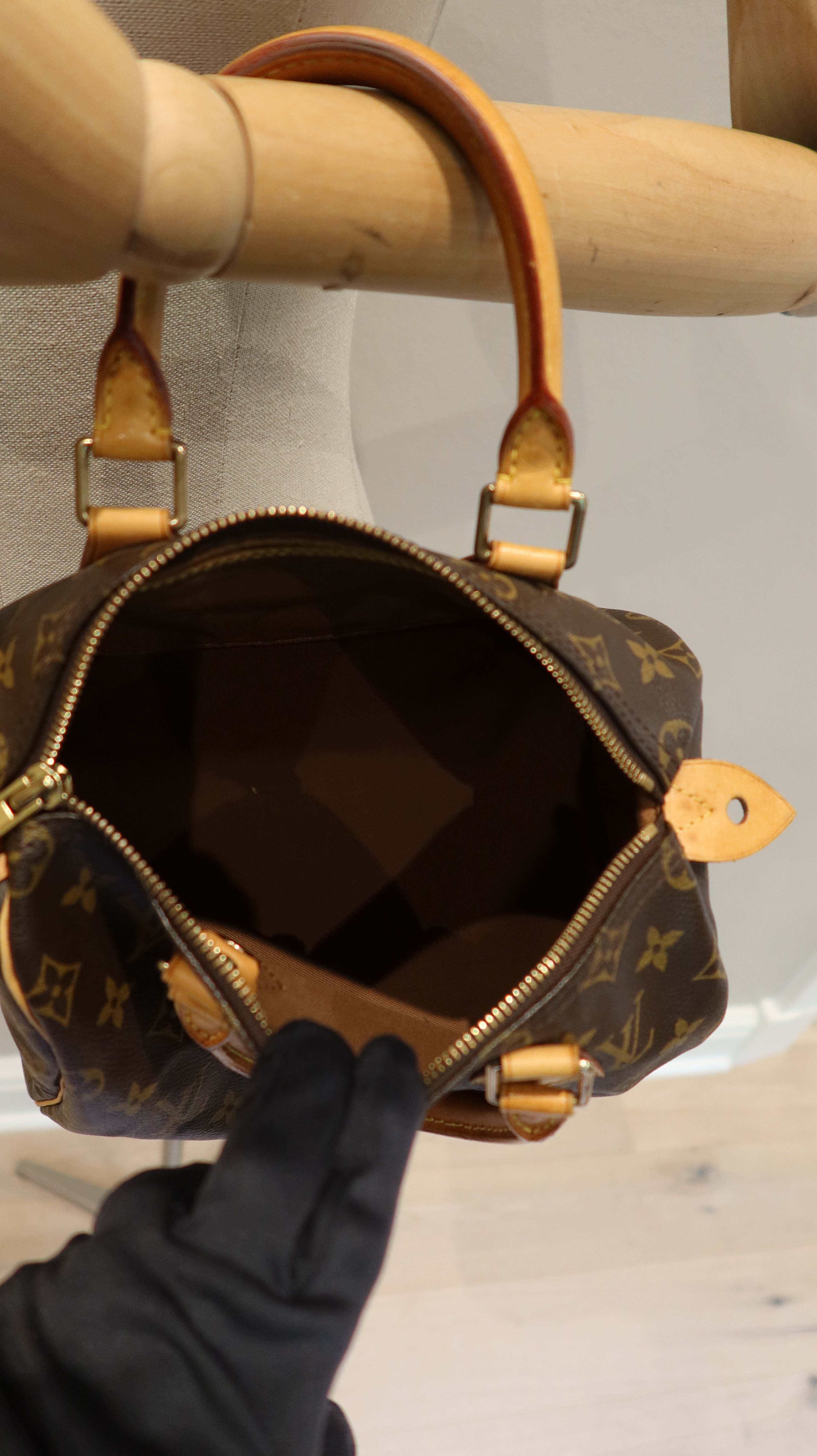 Louis Vuitton Speedy 25