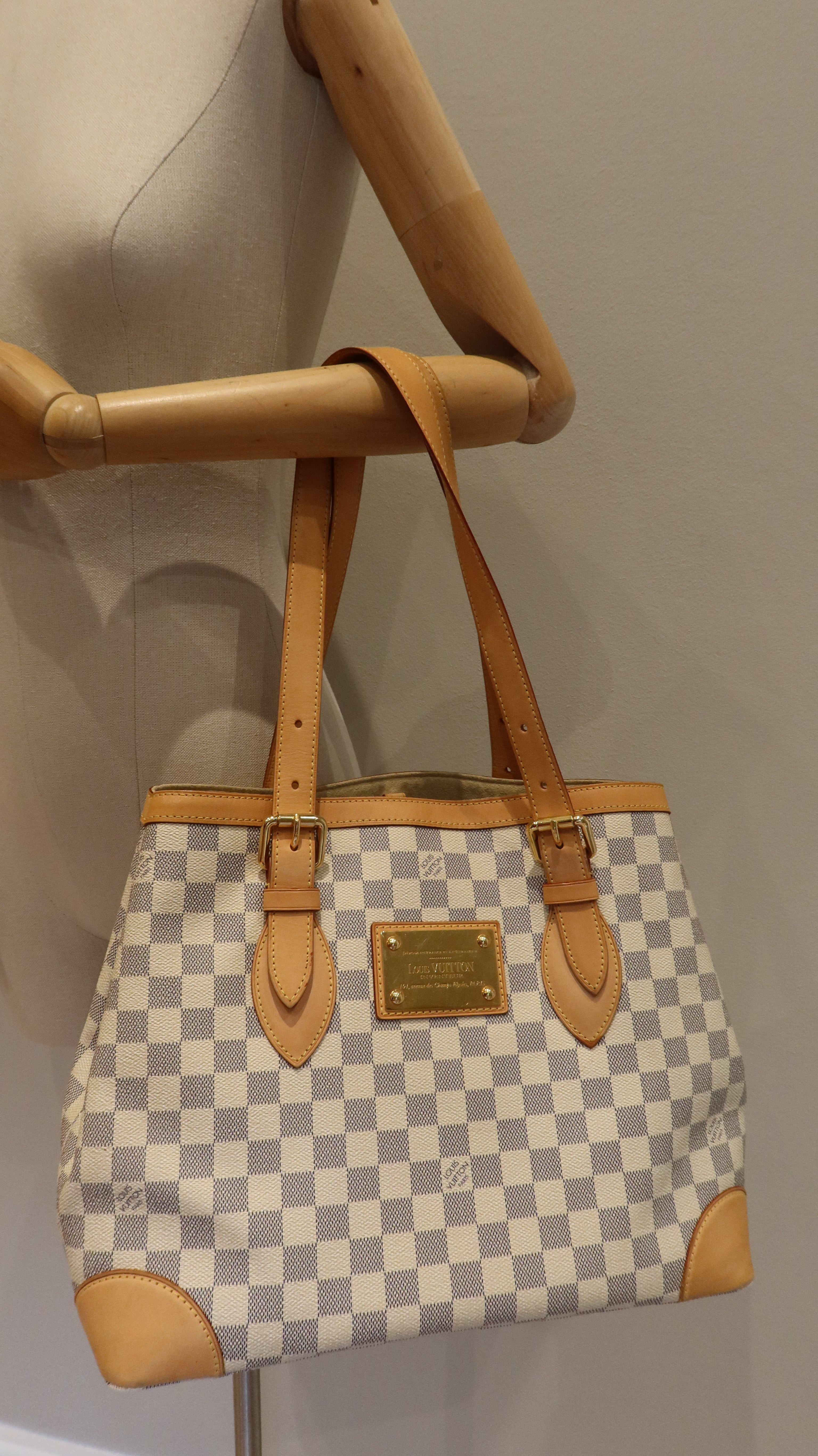 Louis Vuitton Hampstead MM Bag