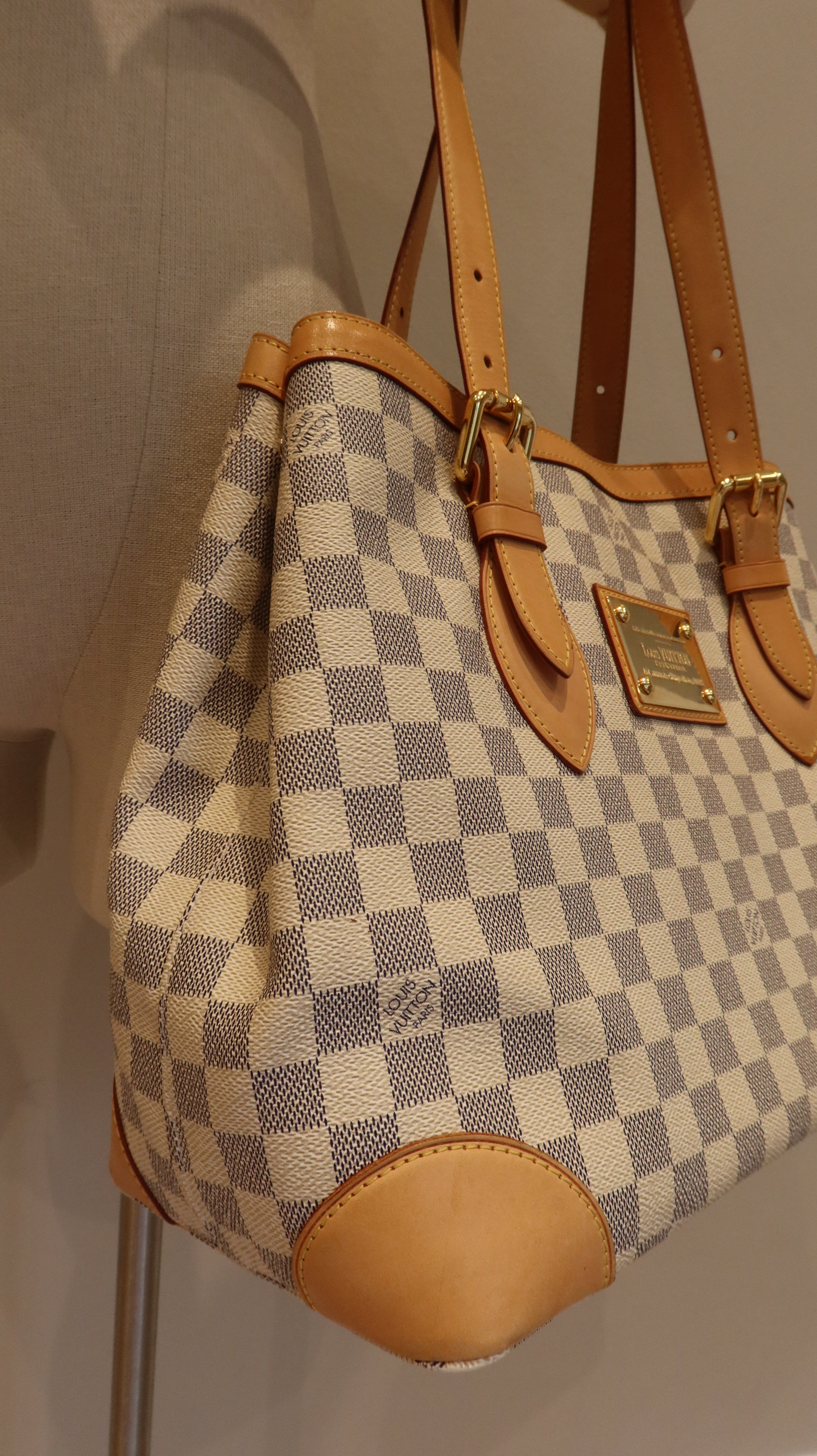 Louis Vuitton Hampstead MM Bag