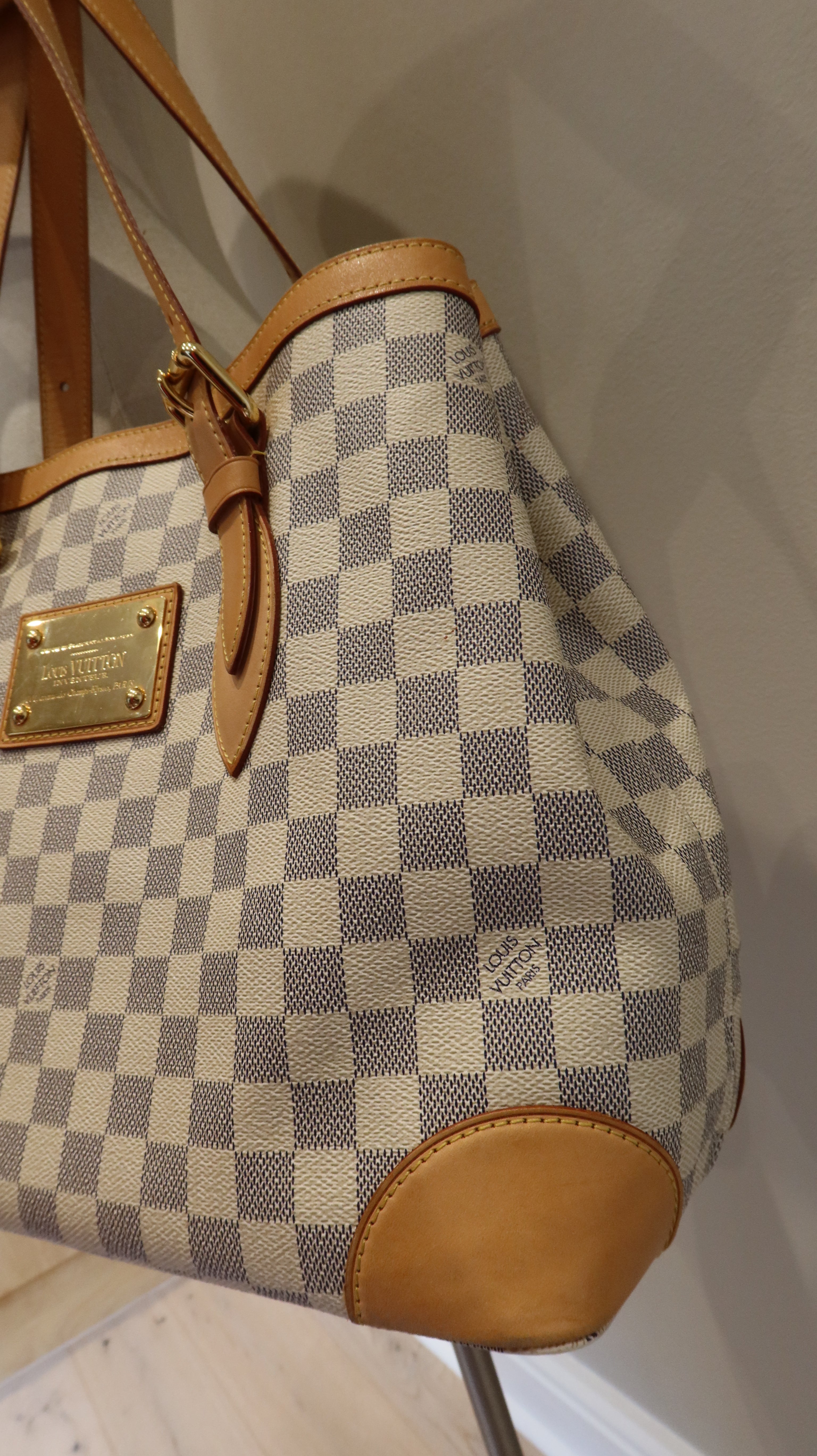Louis Vuitton Hampstead MM Bag