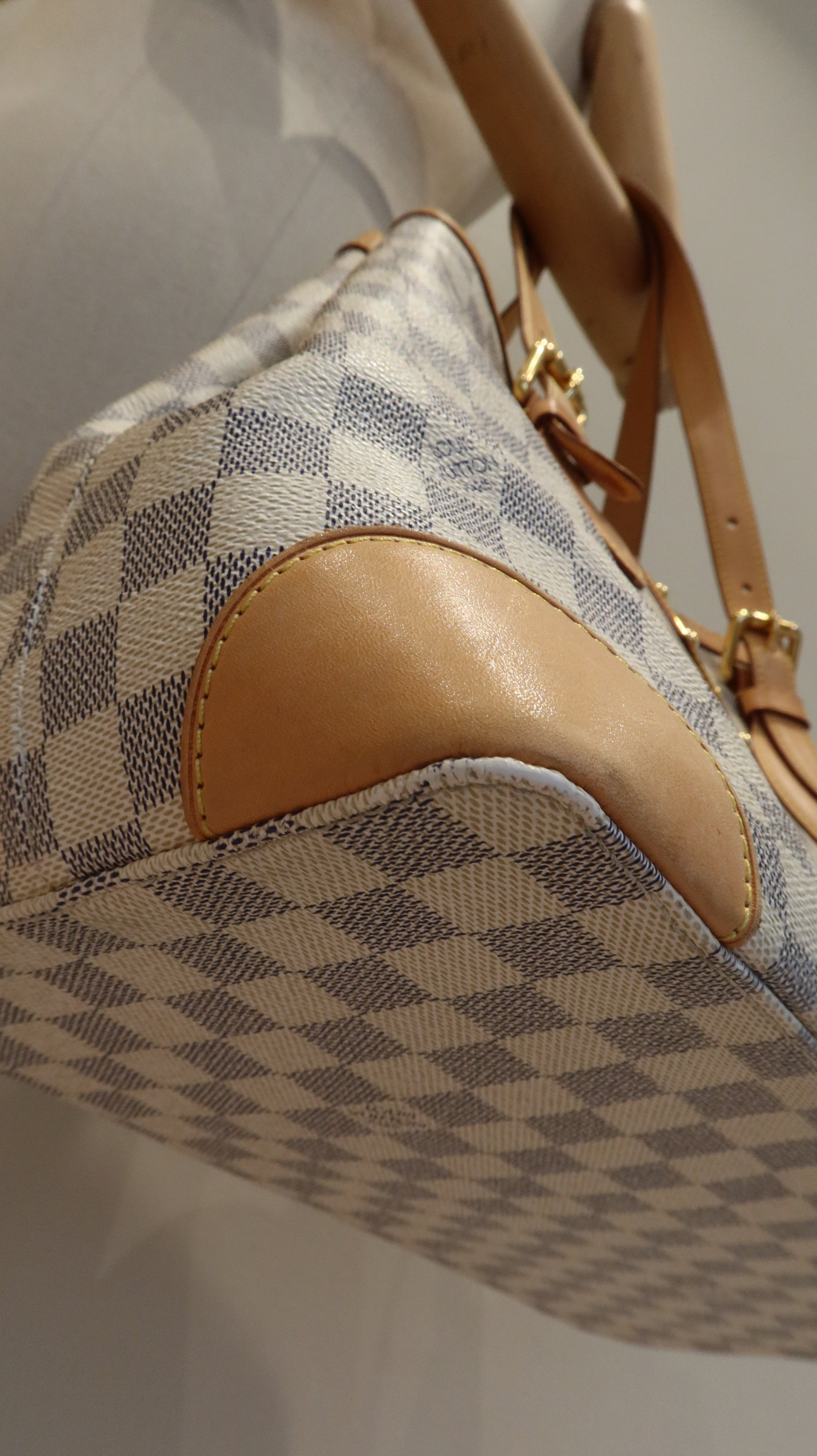 Louis Vuitton Hampstead MM Bag