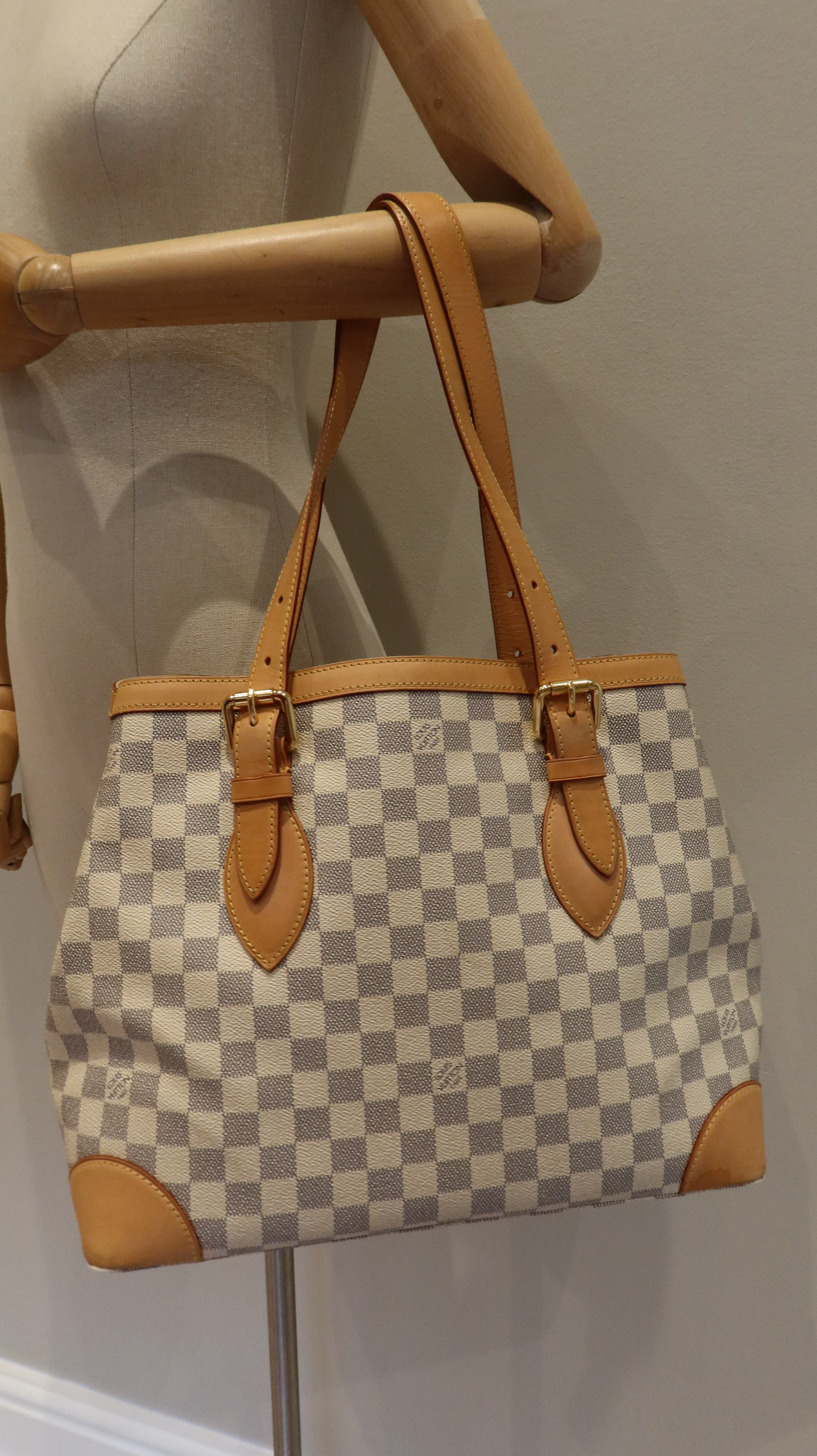 Louis Vuitton Hampstead MM Bag