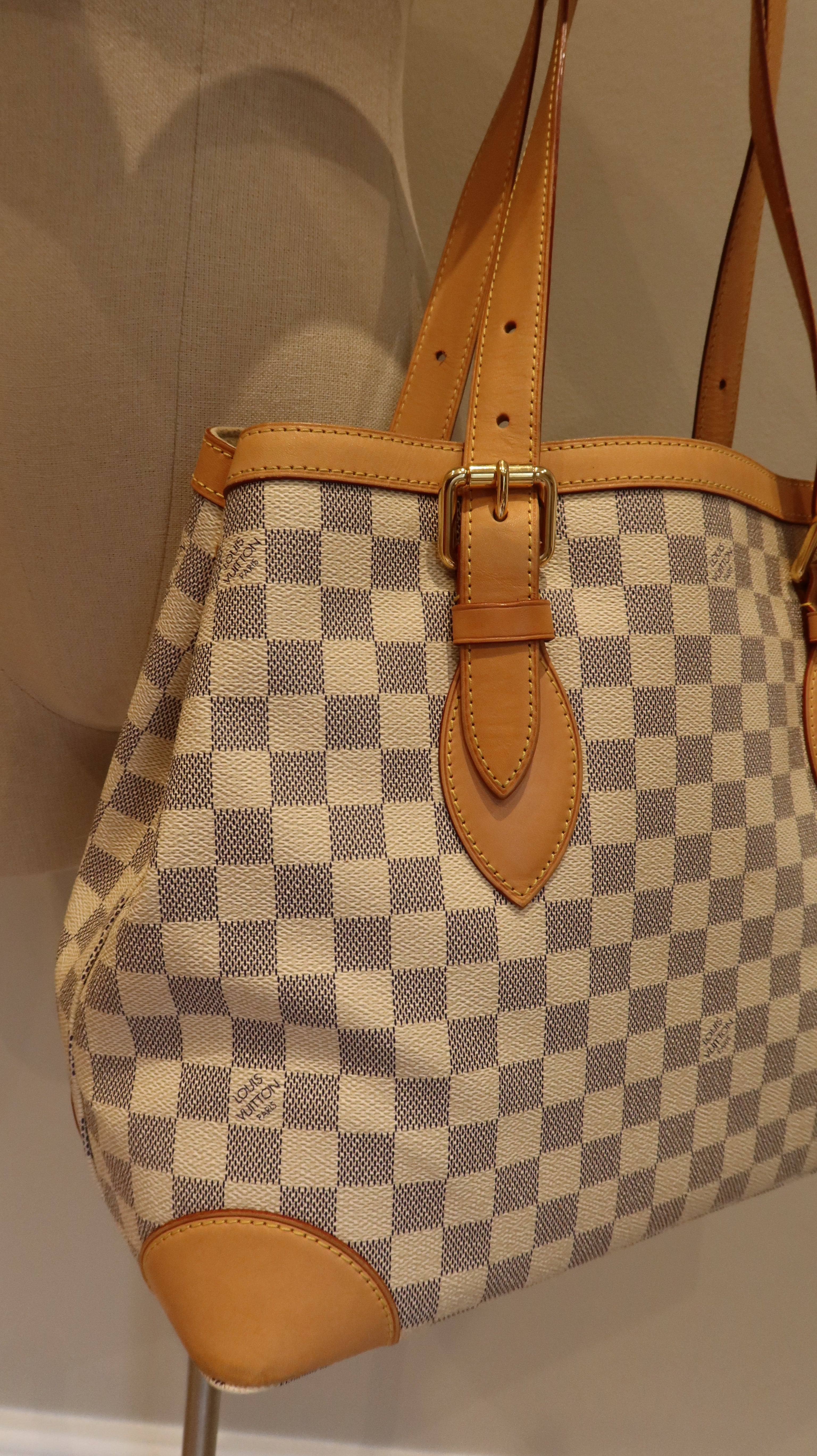 Louis Vuitton Hampstead MM Bag