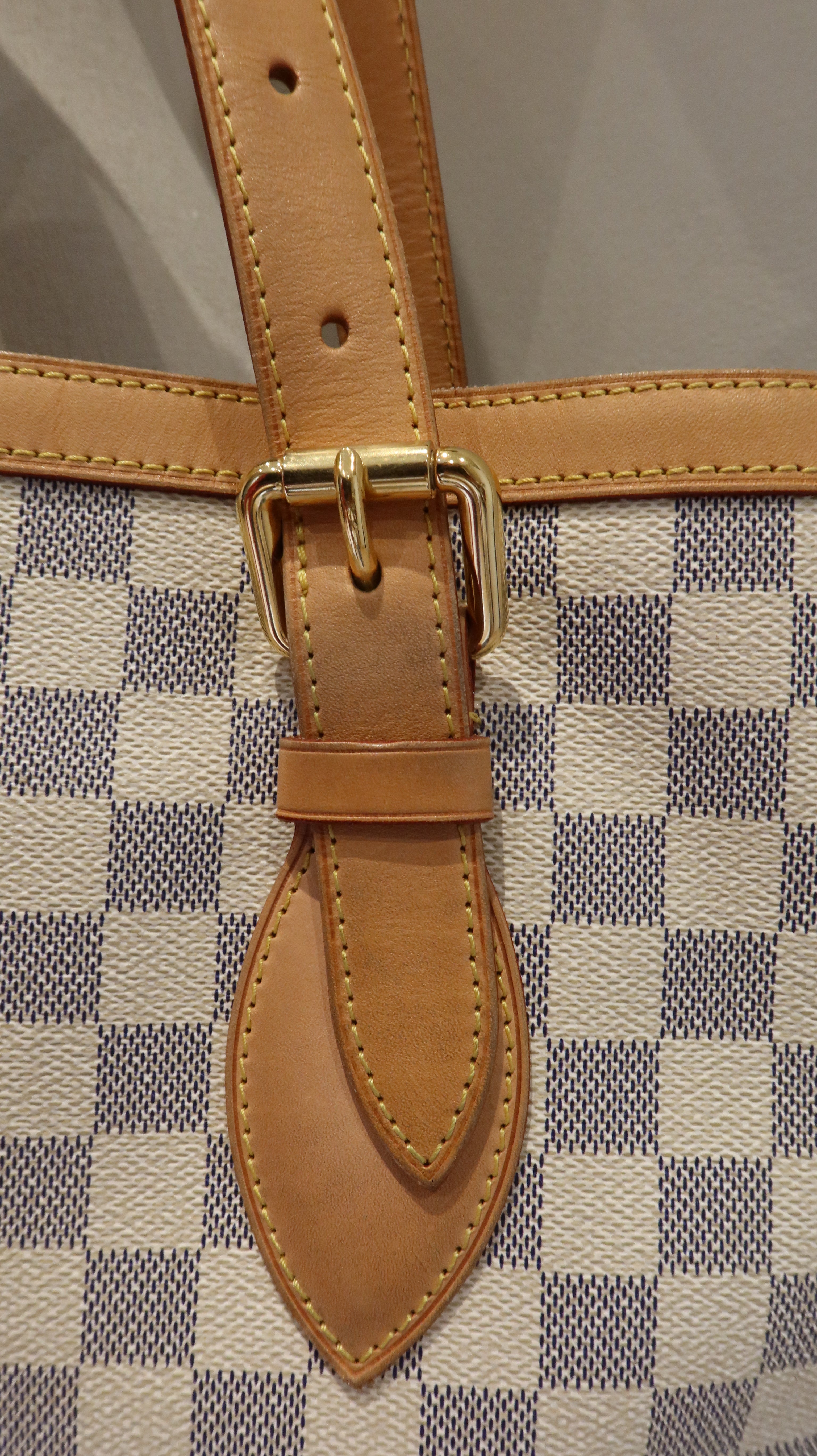 Louis Vuitton Hampstead MM Bag