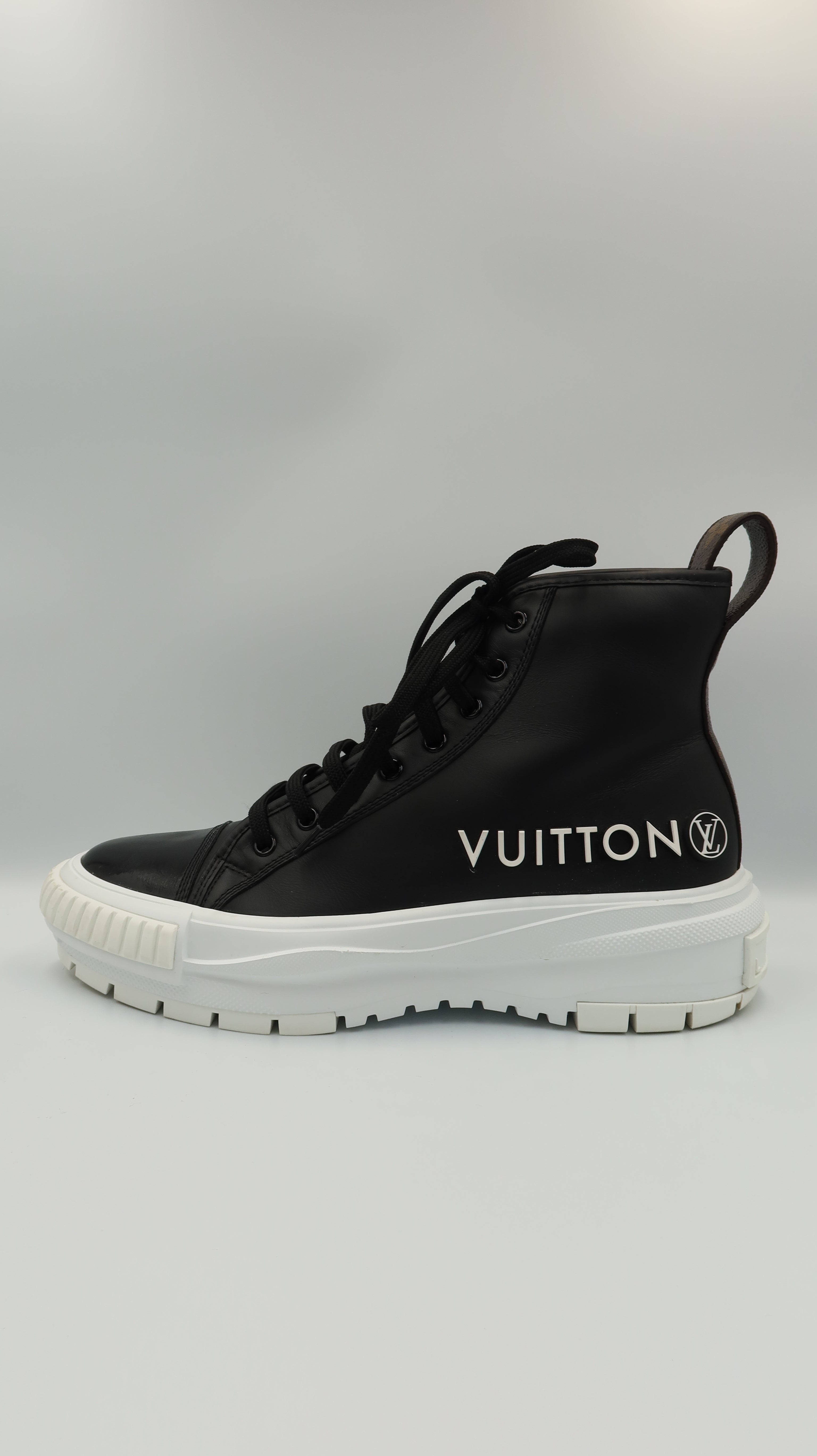 Louis Vuitton Sneaker Boots (EU40.5)