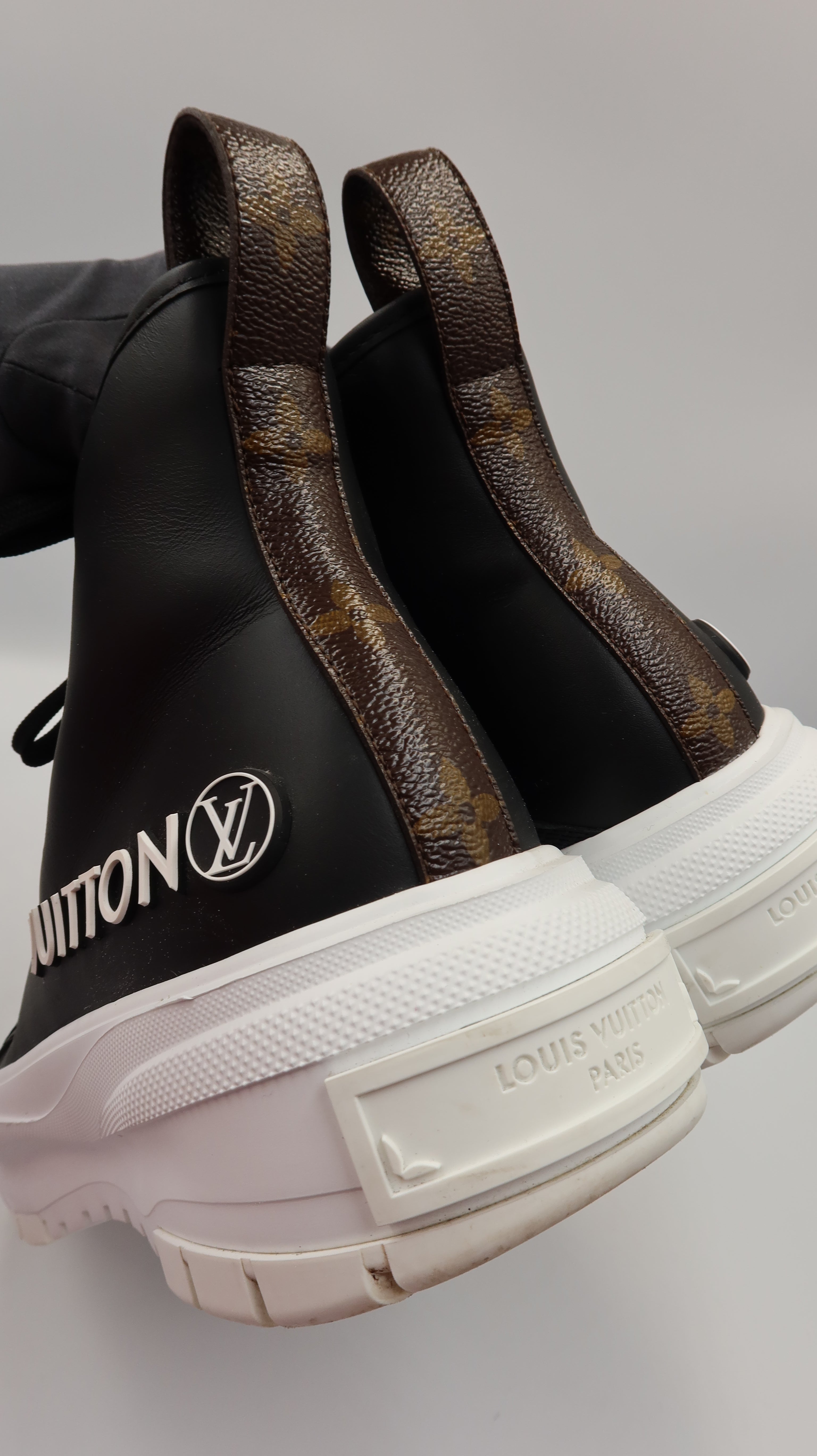 Louis Vuitton Sneaker Boots (EU40.5)