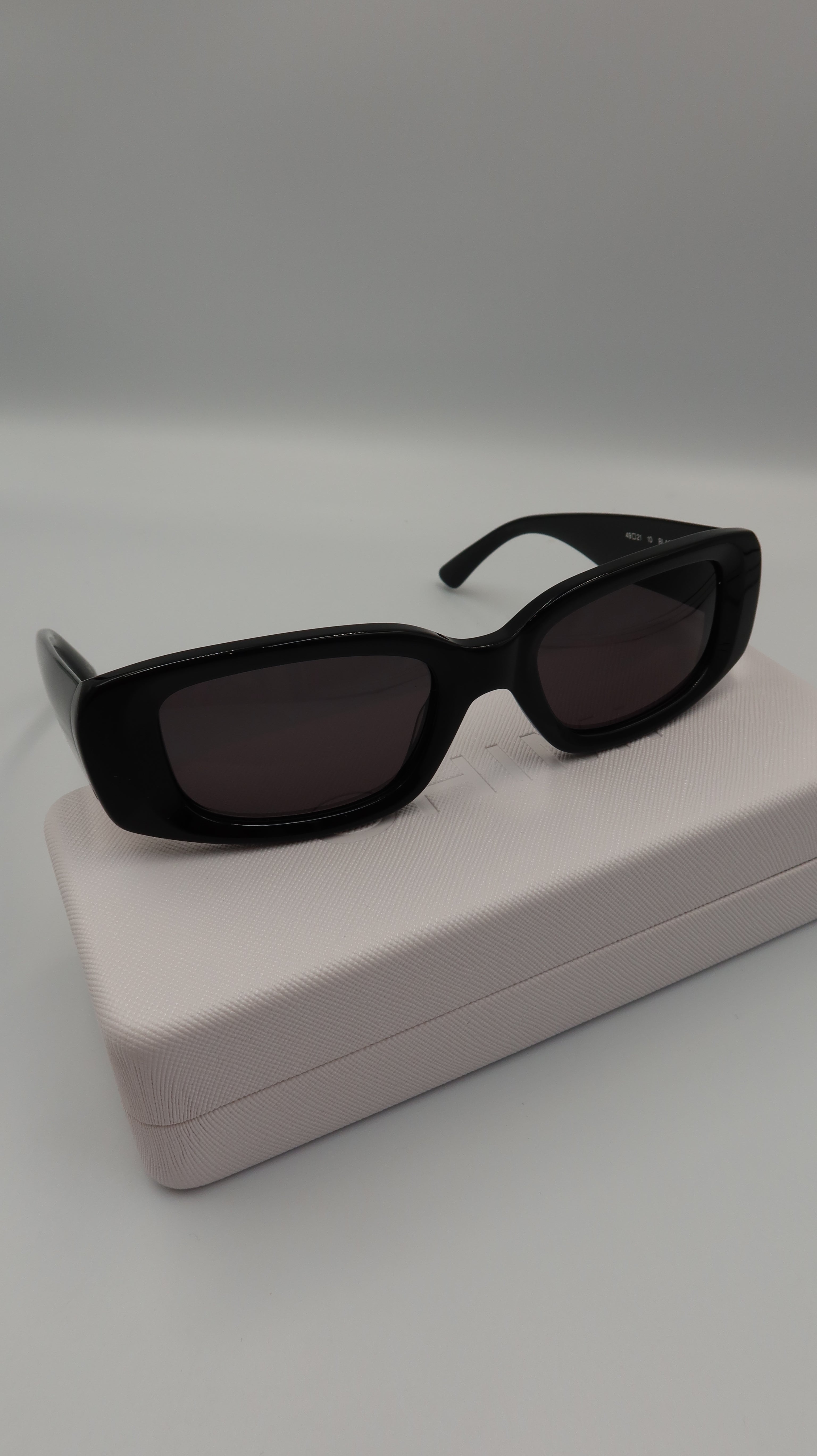 Chimi Sunglasses
