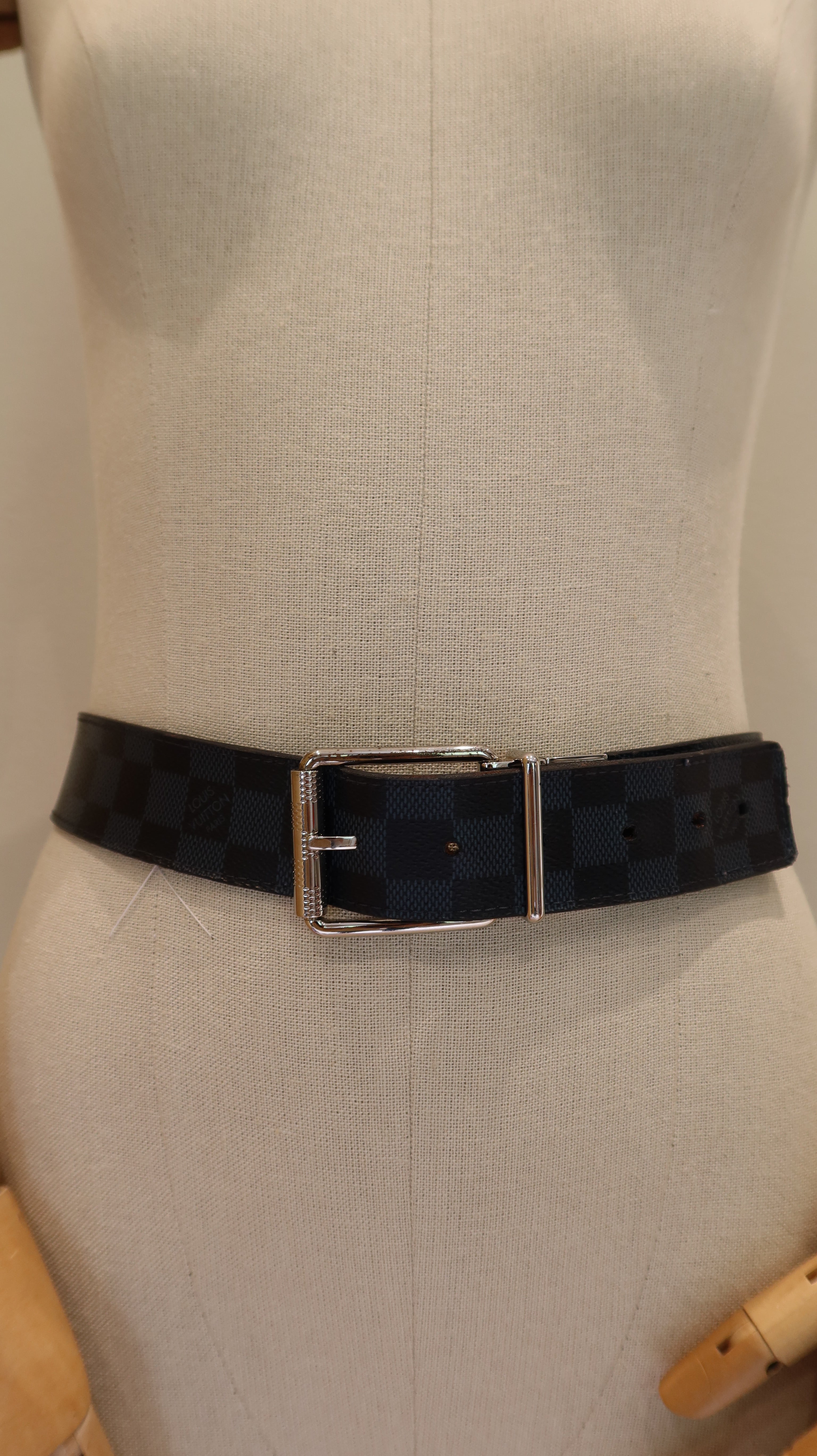 Louis Vuitton Reversible Belt (110cm)