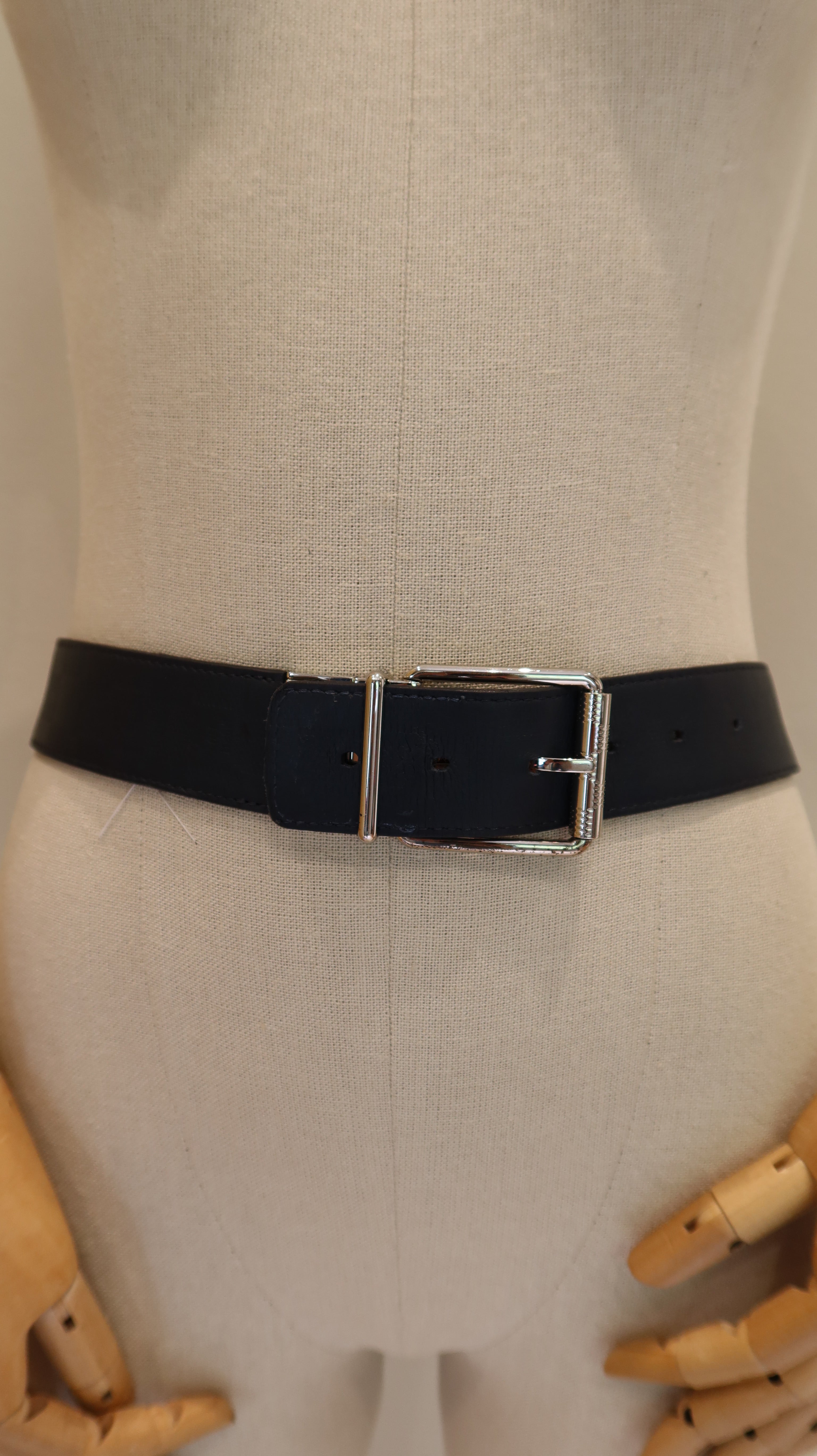 Louis Vuitton Reversible Belt (110cm)