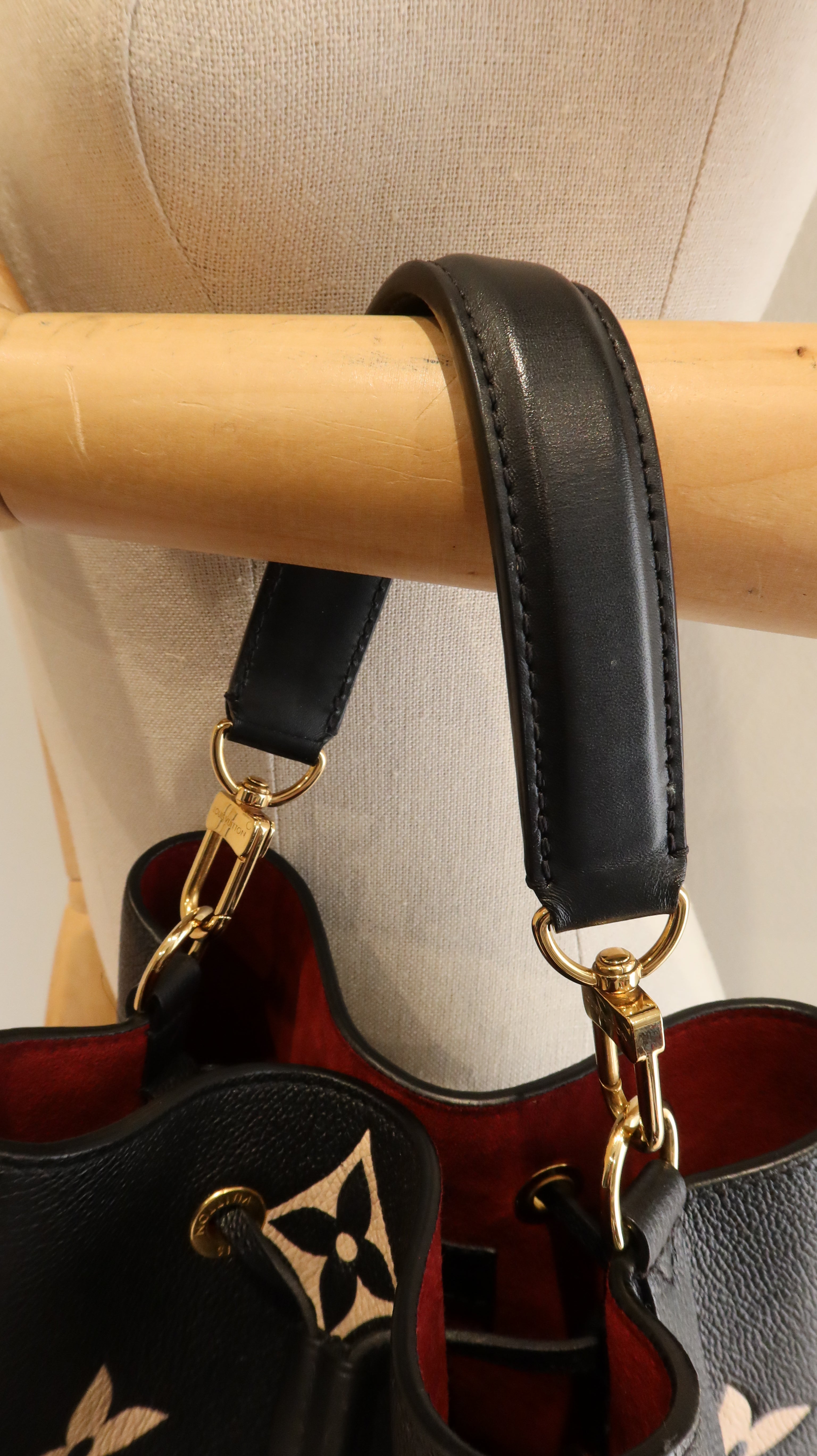 Louis Vuitton NéoNoé MM Bucket Bag