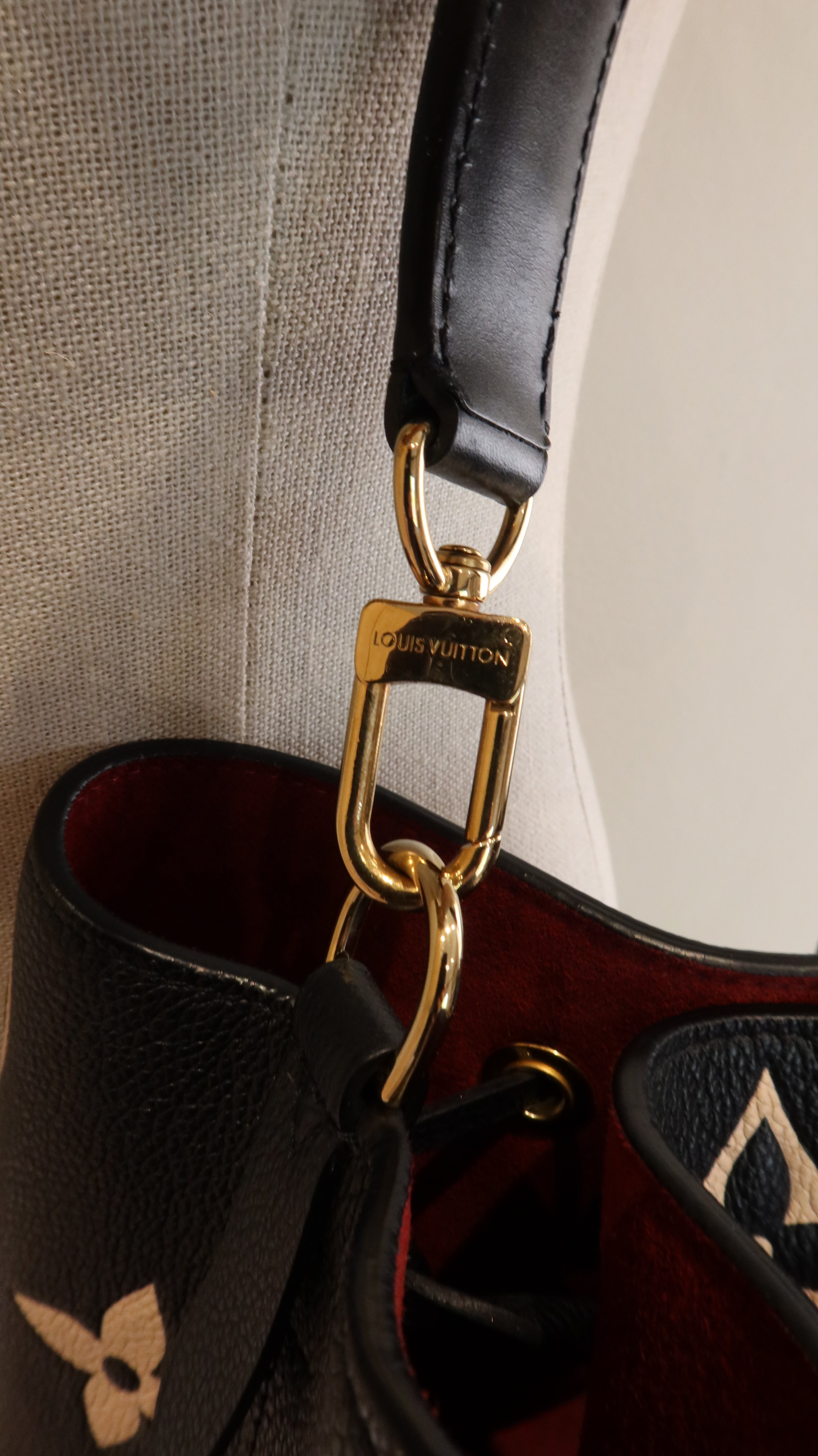 Louis Vuitton NéoNoé MM Bucket Bag