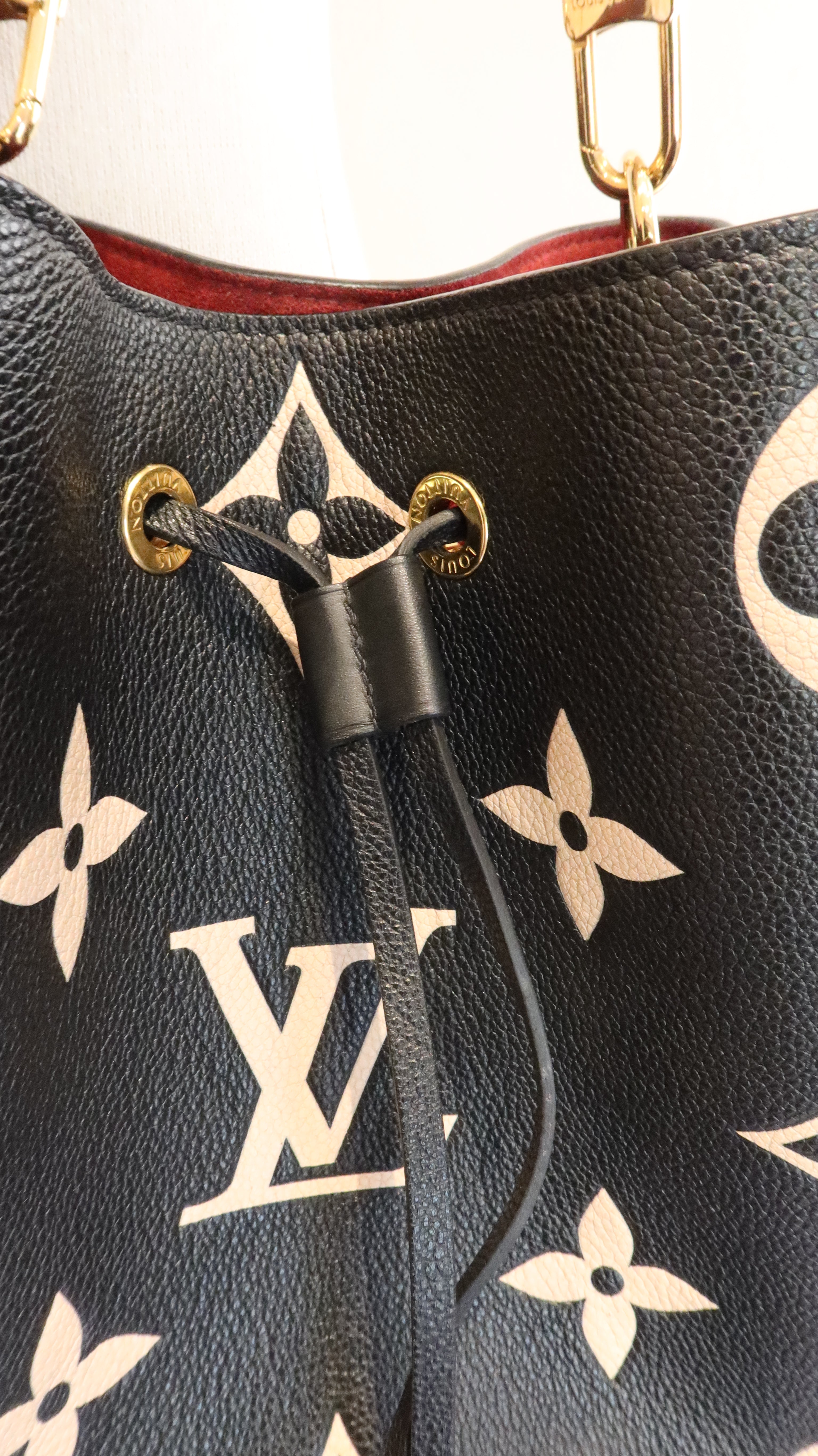 Louis Vuitton NéoNoé MM Bucket Bag