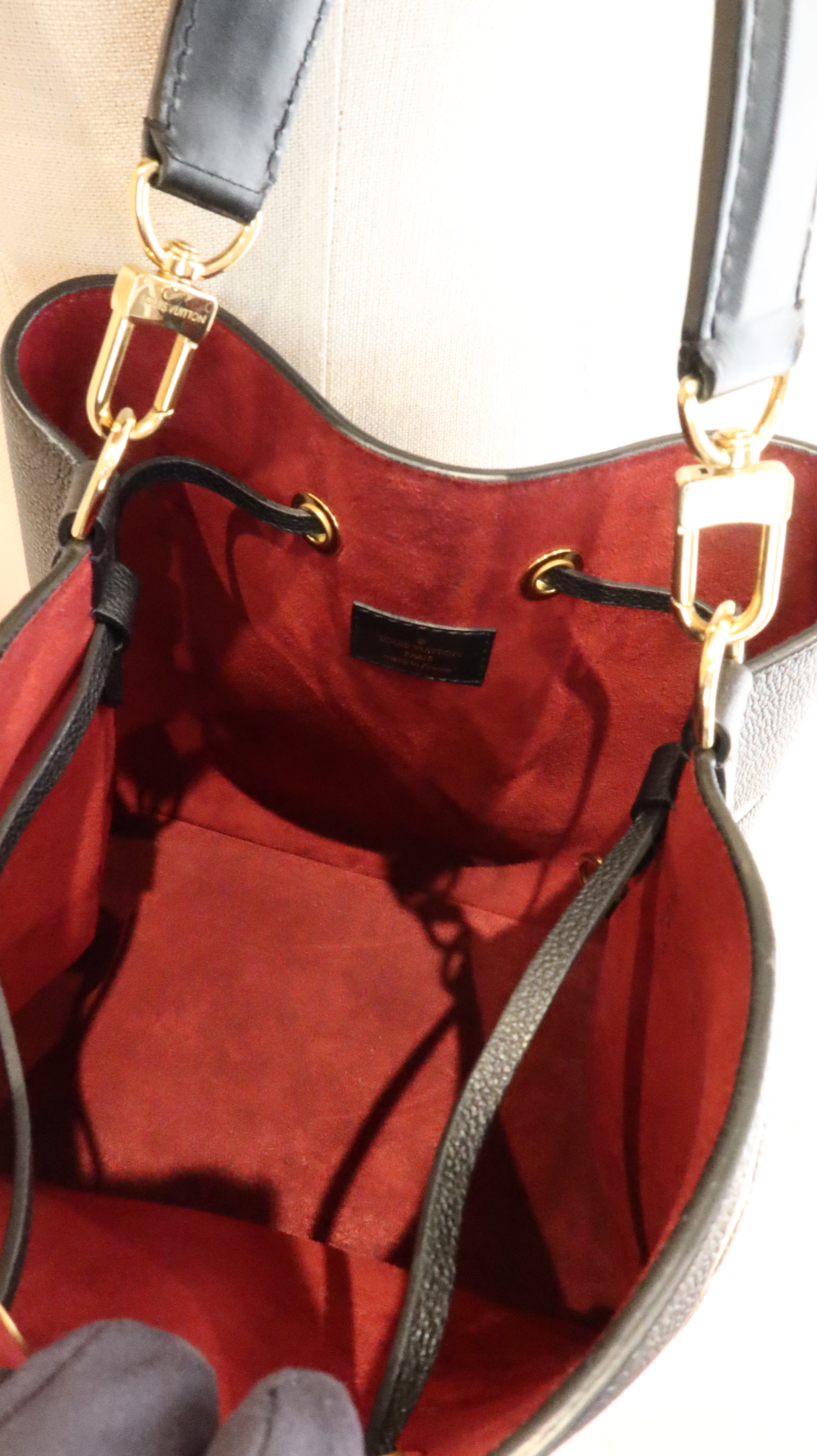 Louis Vuitton NéoNoé MM Bucket Bag