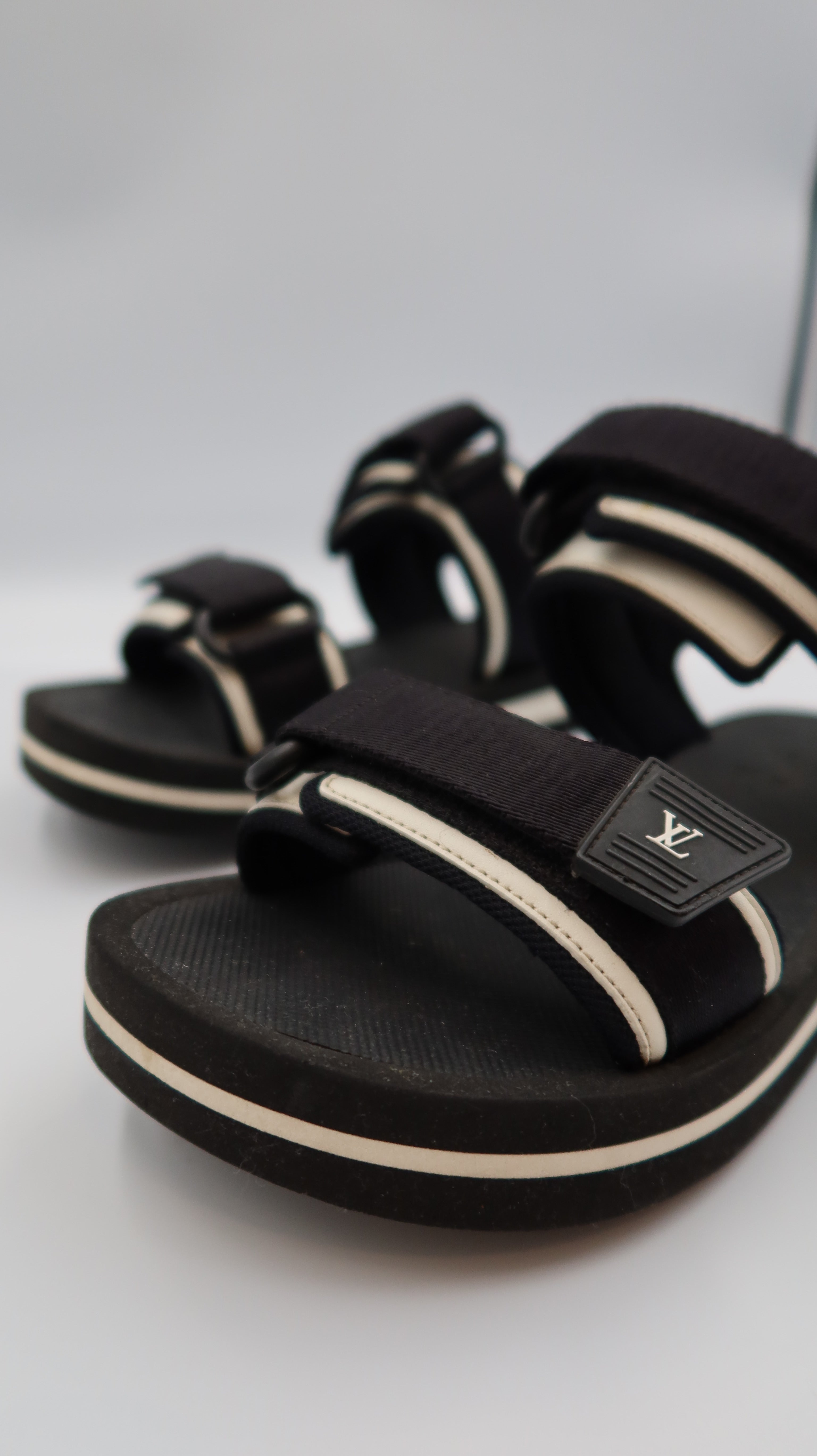 Louis Vuitton Sandals (EU37)