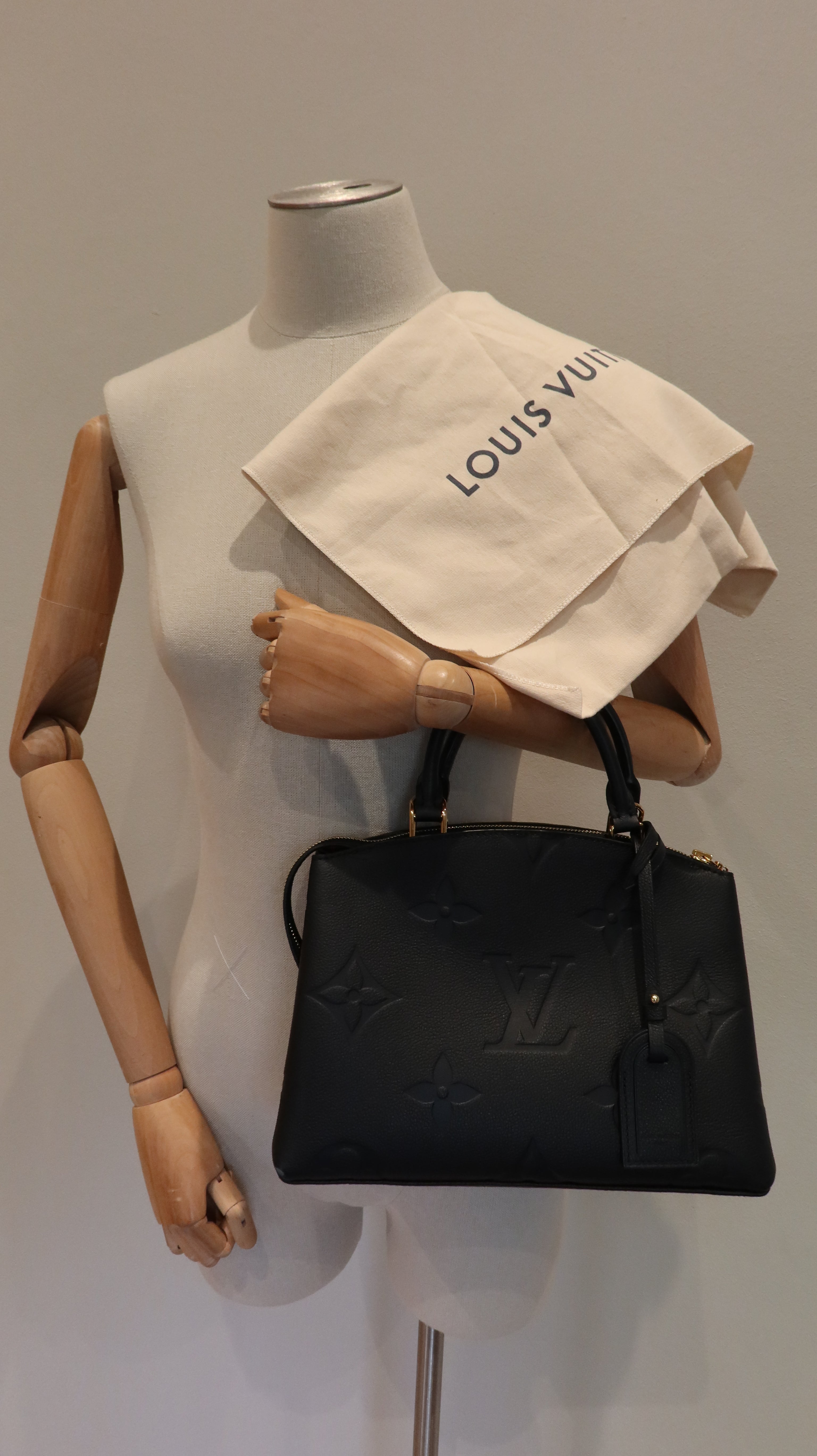 Louis Vuitton Petit Palais Bag