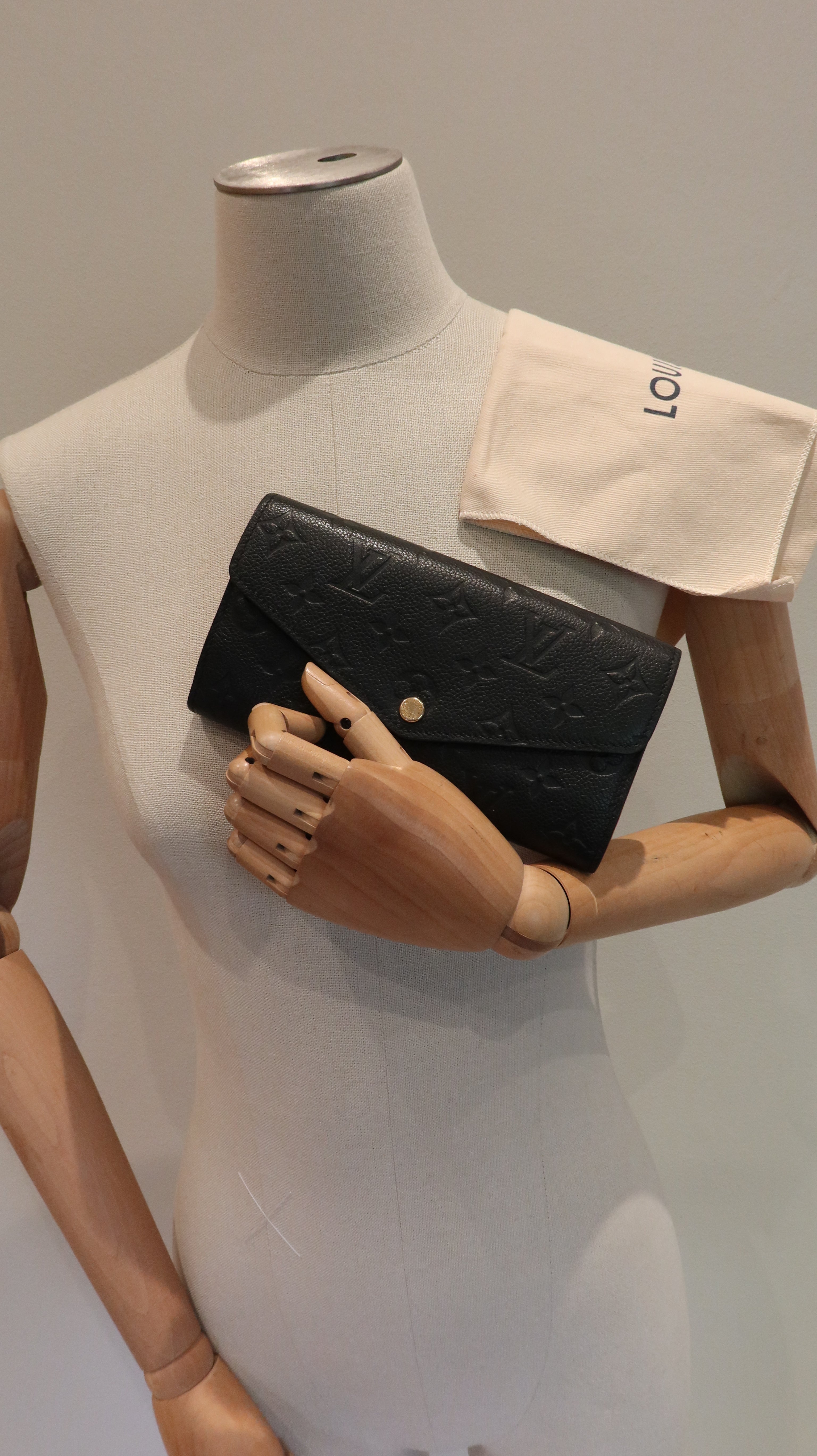 Louis Vuitton Sarah Wallet