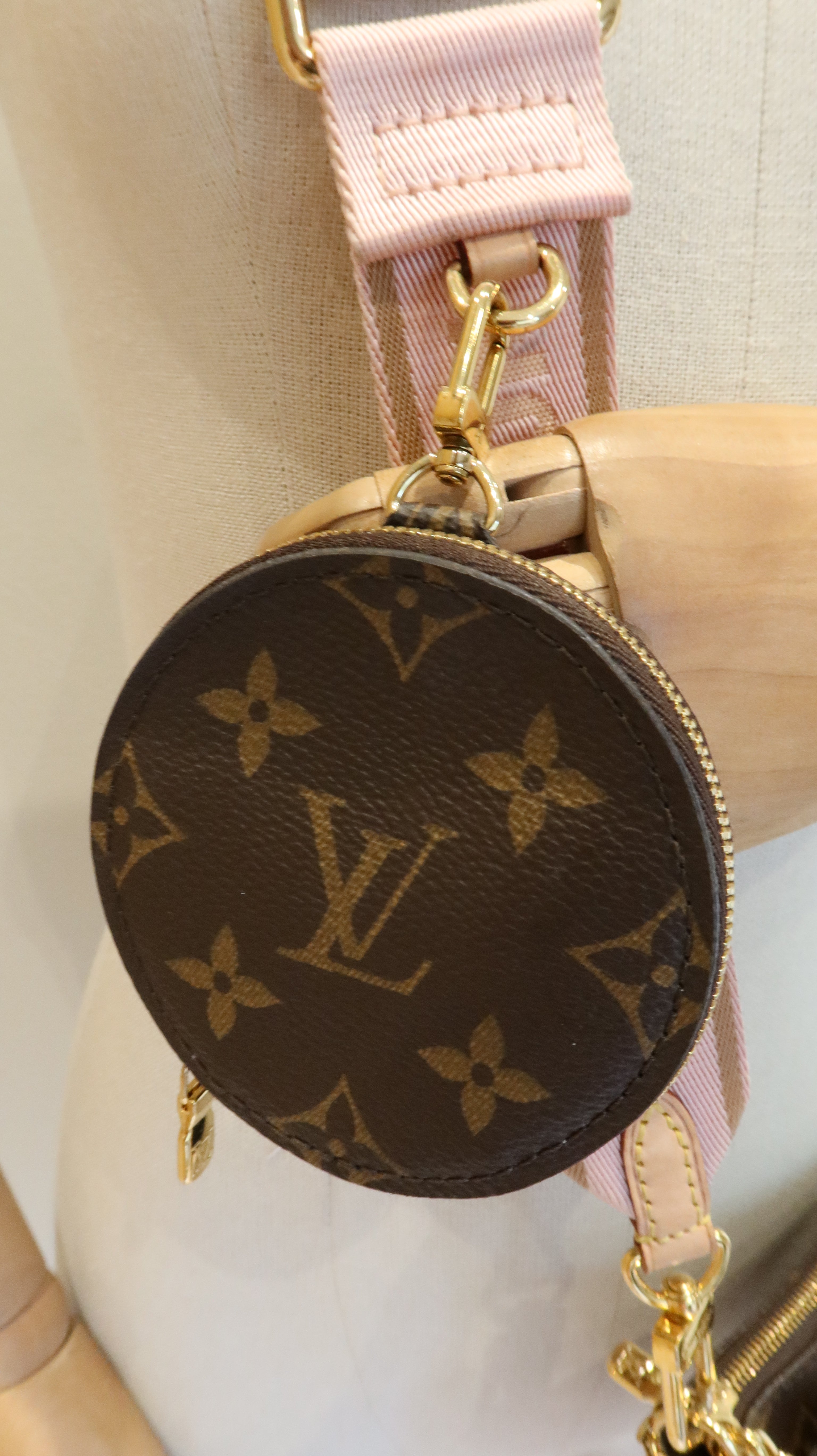 Louis Vuitton Multi Pochette Accessoires