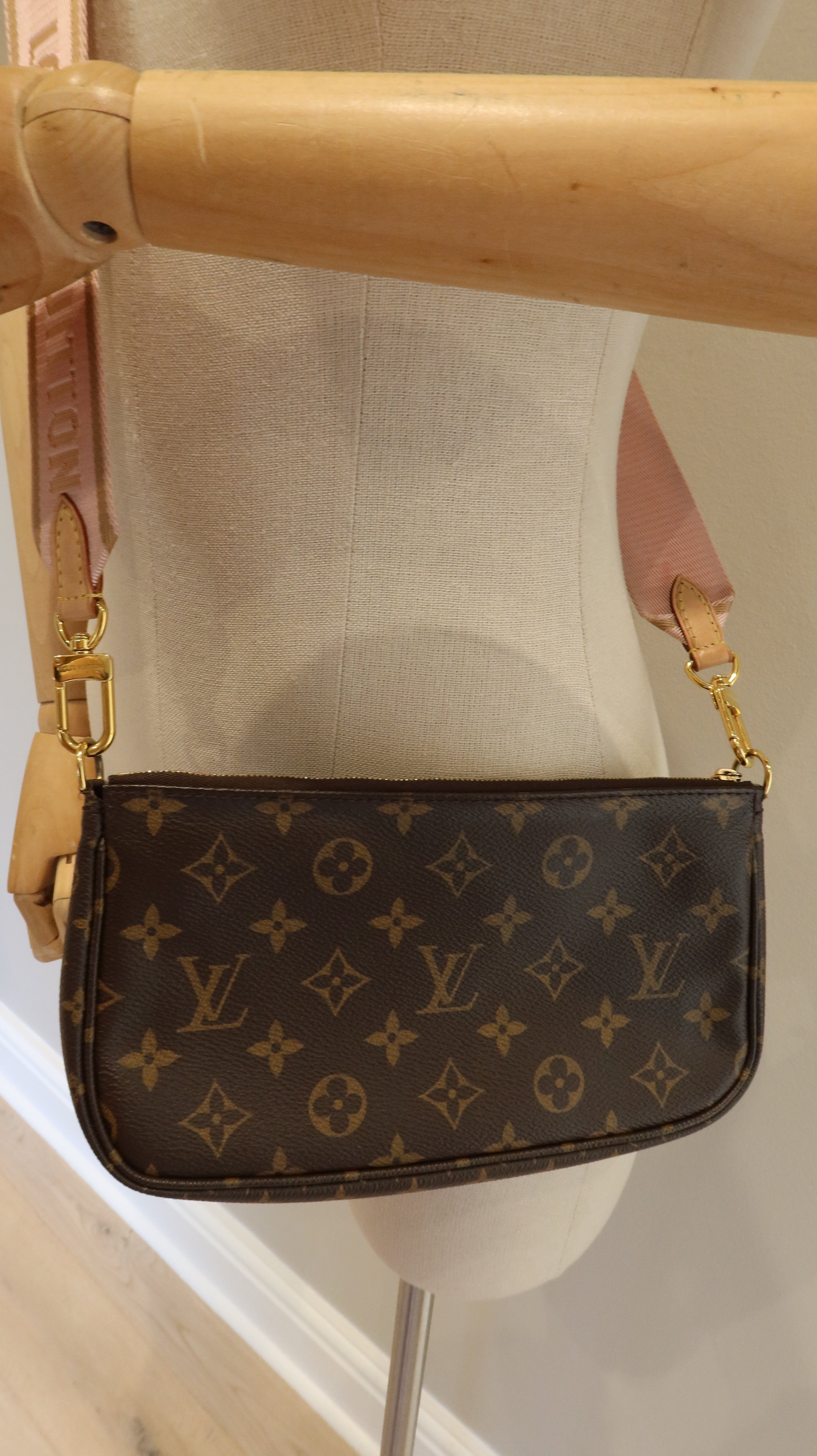 Louis Vuitton Multi Pochette Accessoires