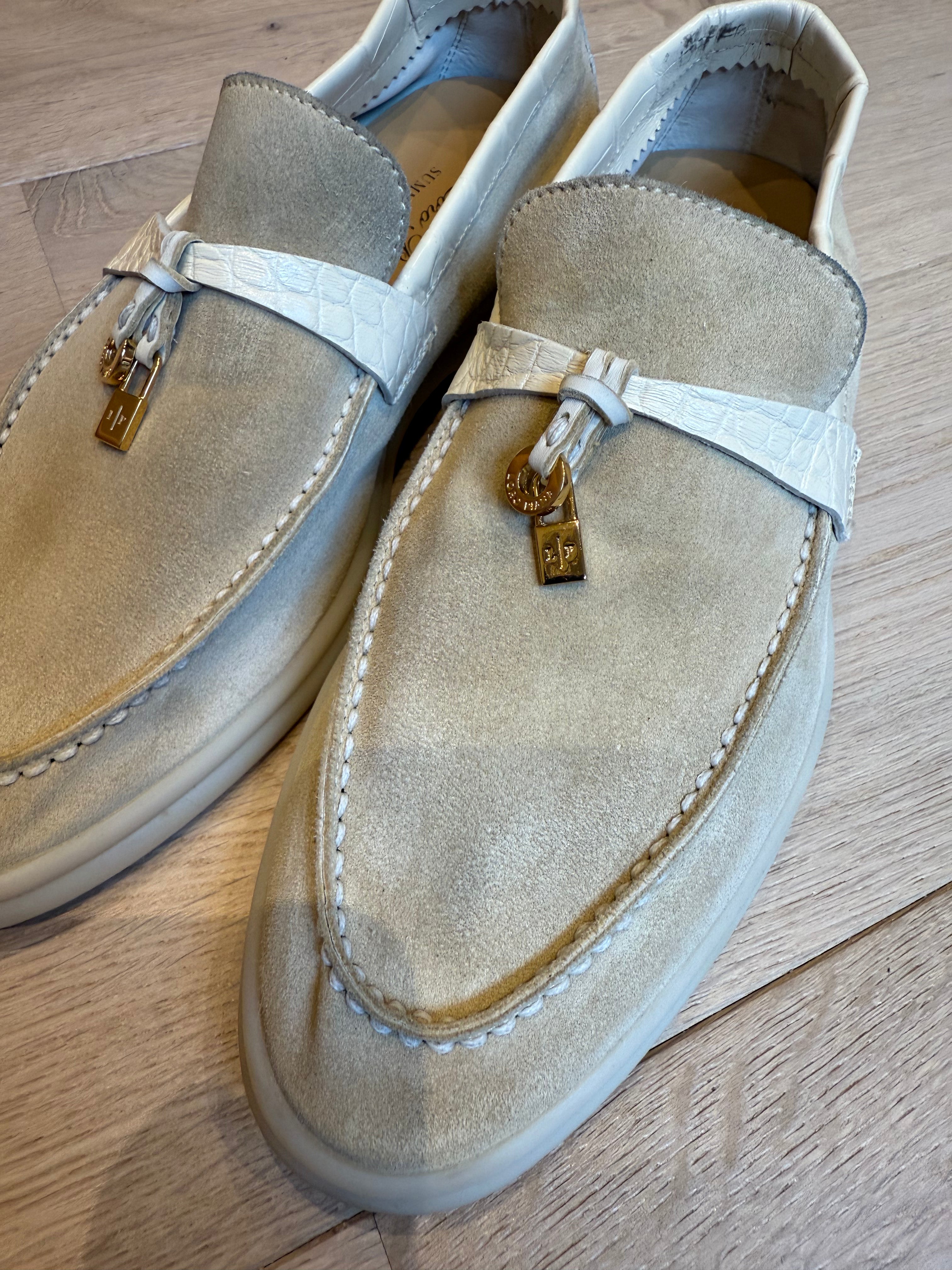 Loro Piana Summer Walks (EU37)