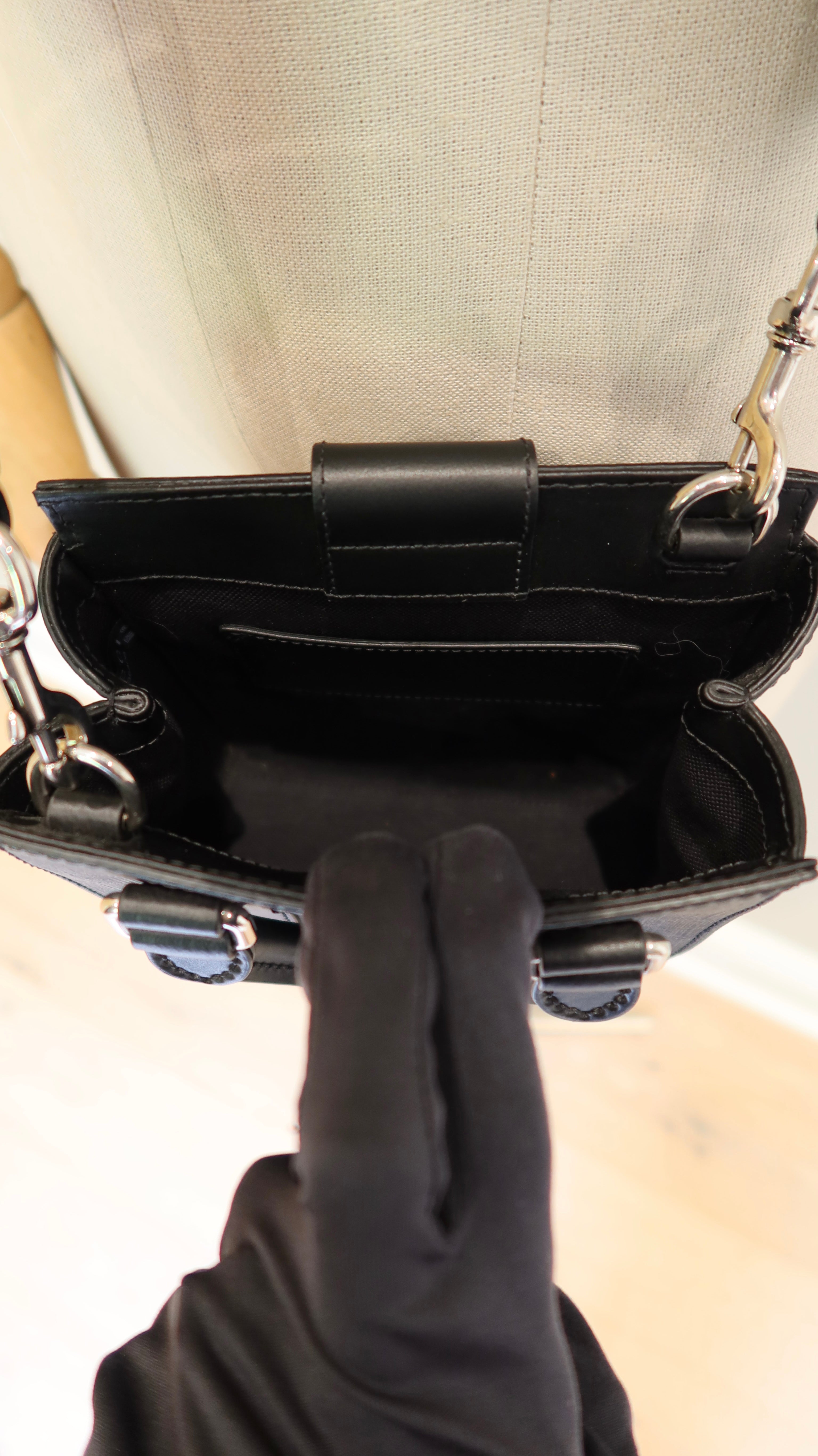 Gucci Supreme Mini Tote Bag