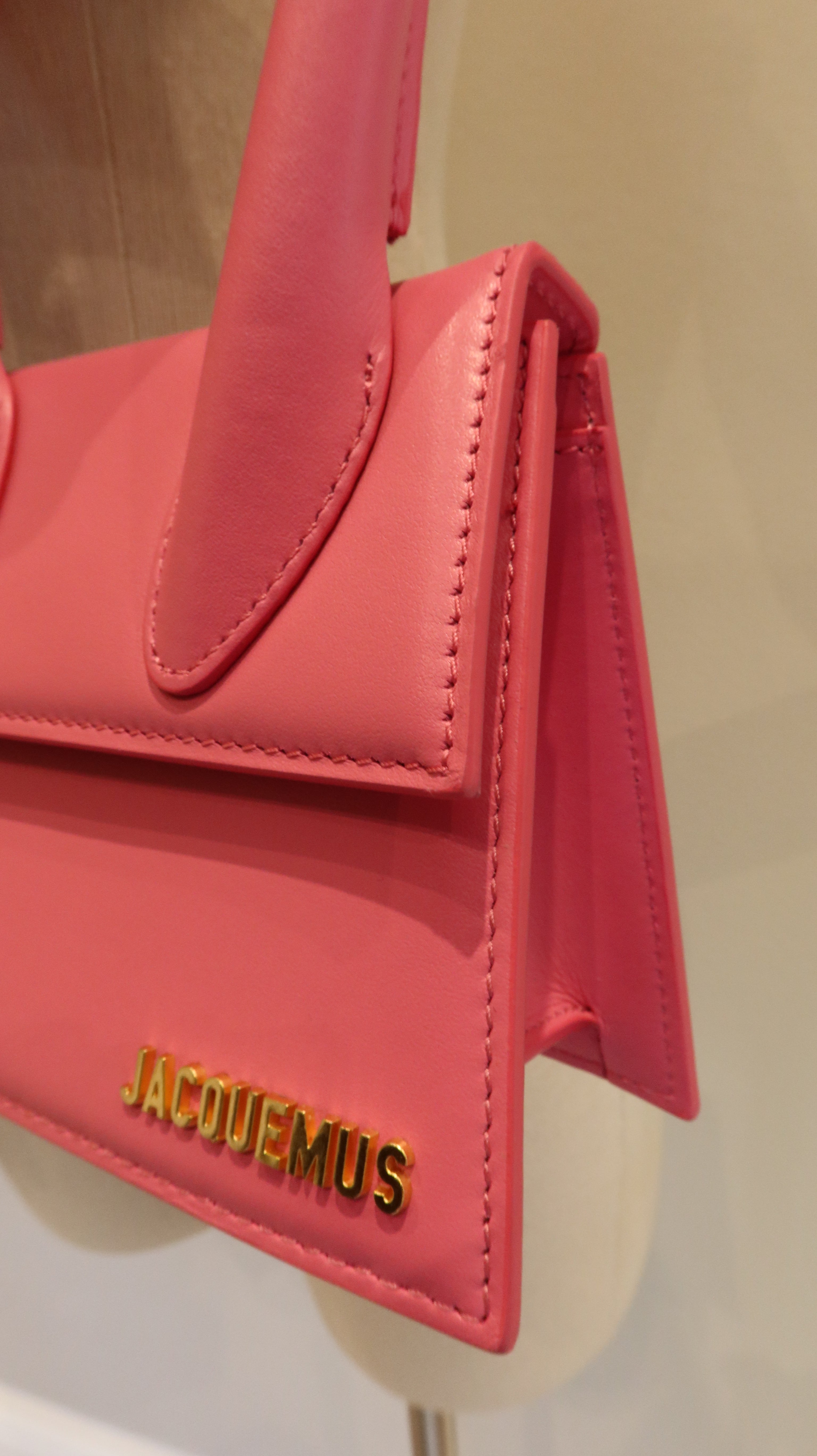 Jacquemus Le Chiquito Moyen Bag
