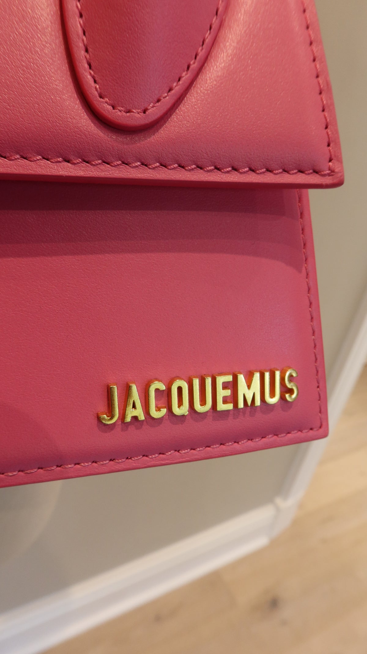 Jacquemus Le Chiquito Moyen Bag