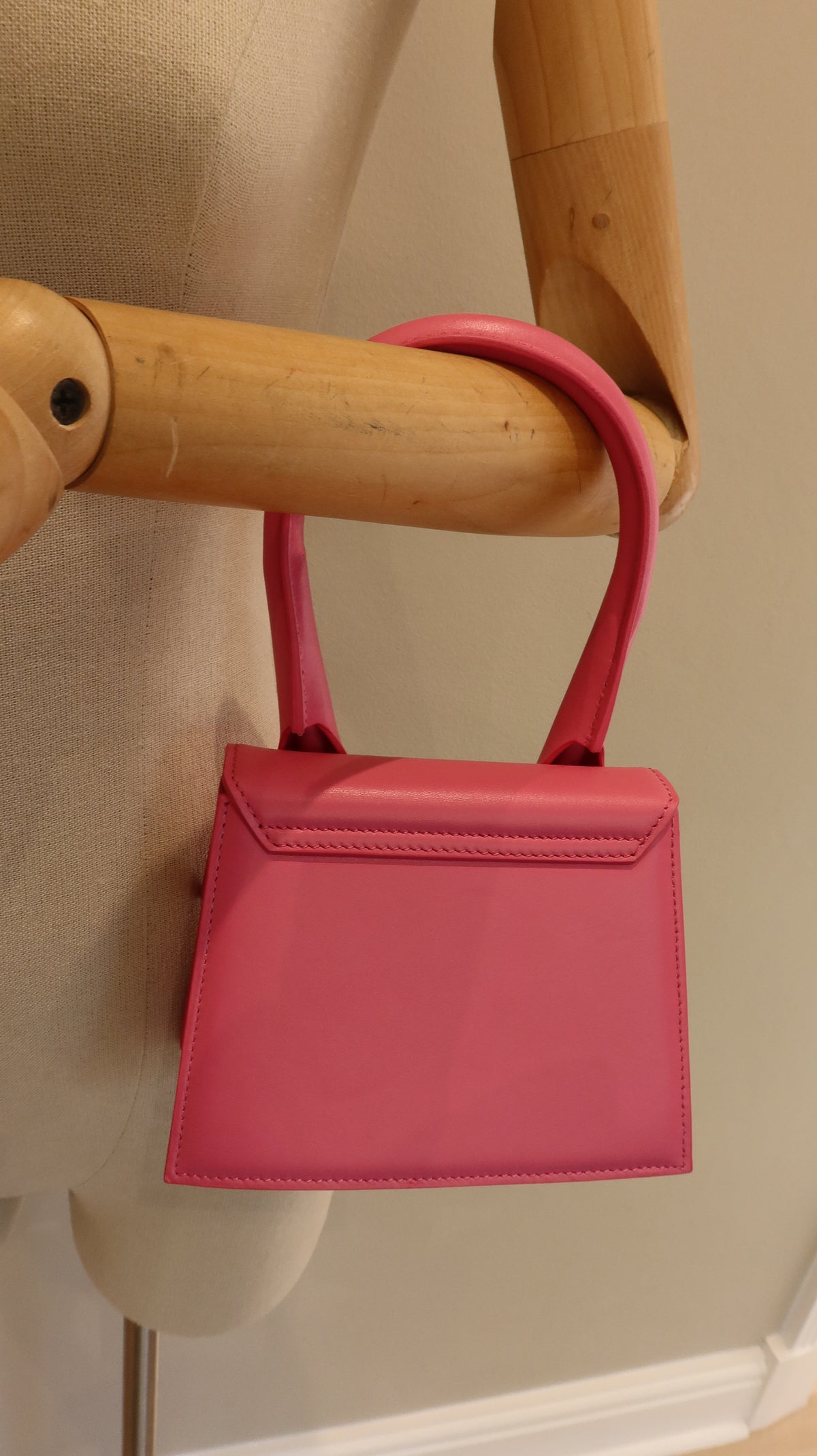 Jacquemus Le Chiquito Moyen Bag
