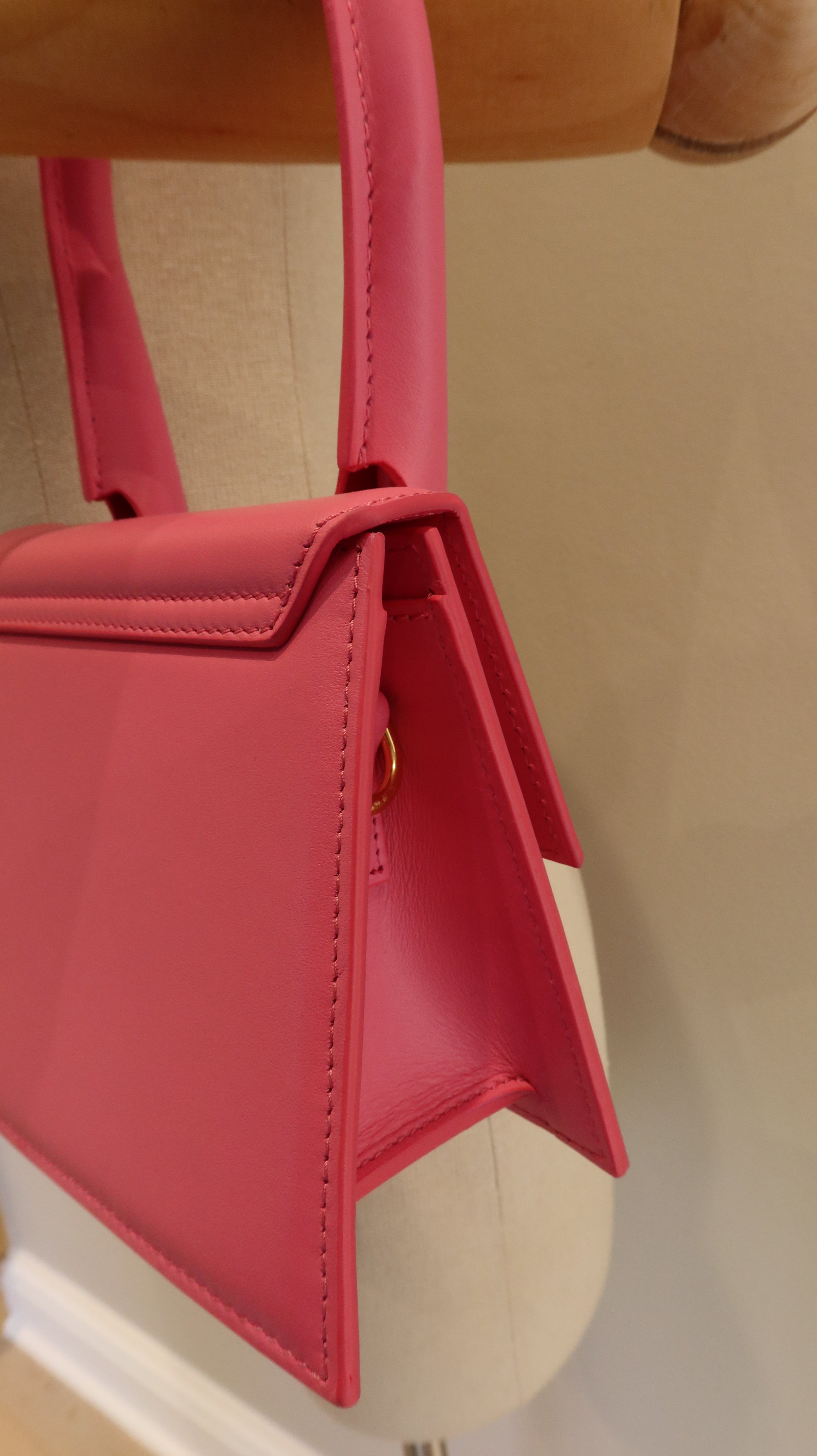 Jacquemus Le Chiquito Moyen Bag