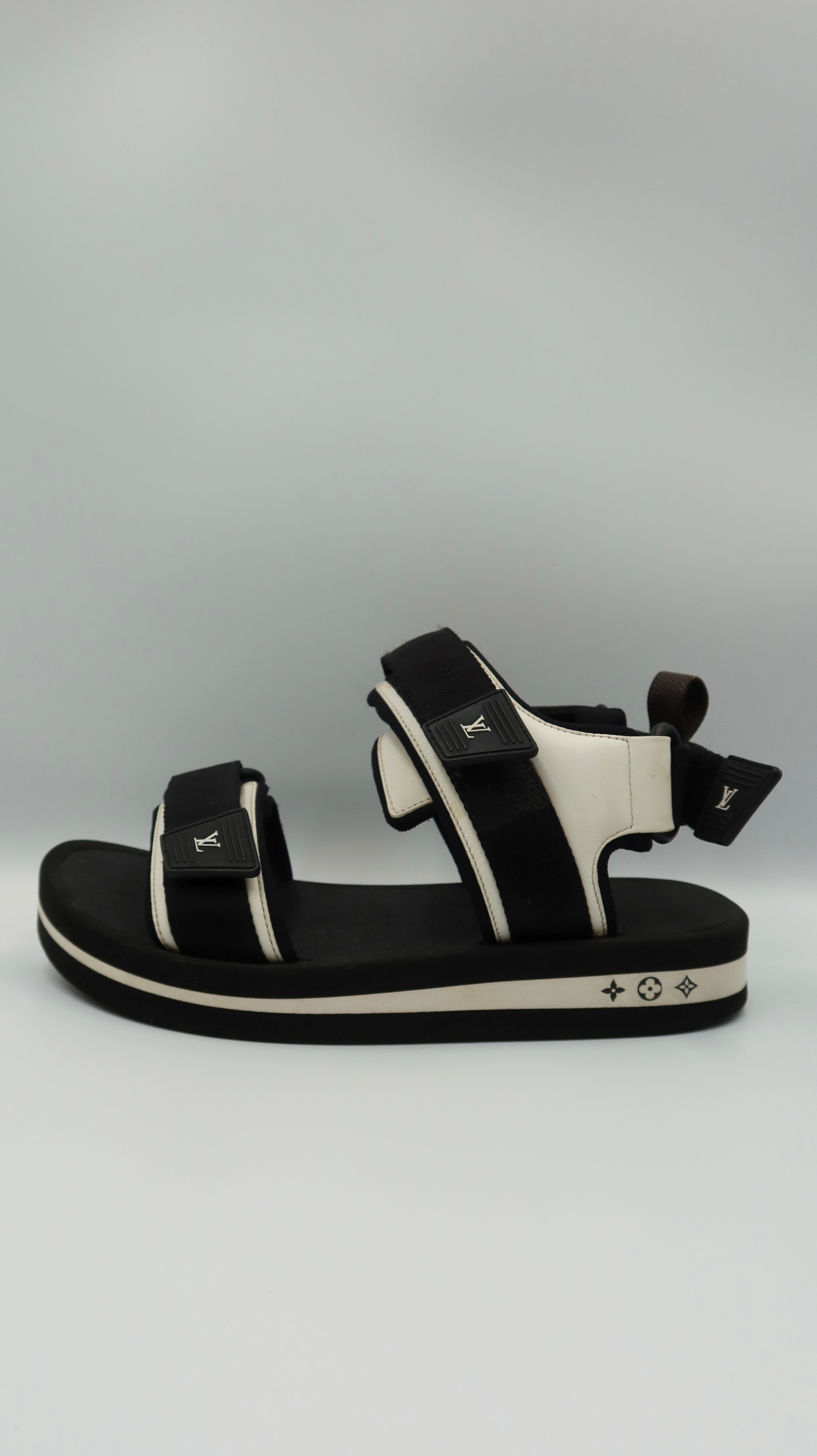 Louis Vuitton Sandals (EU37)