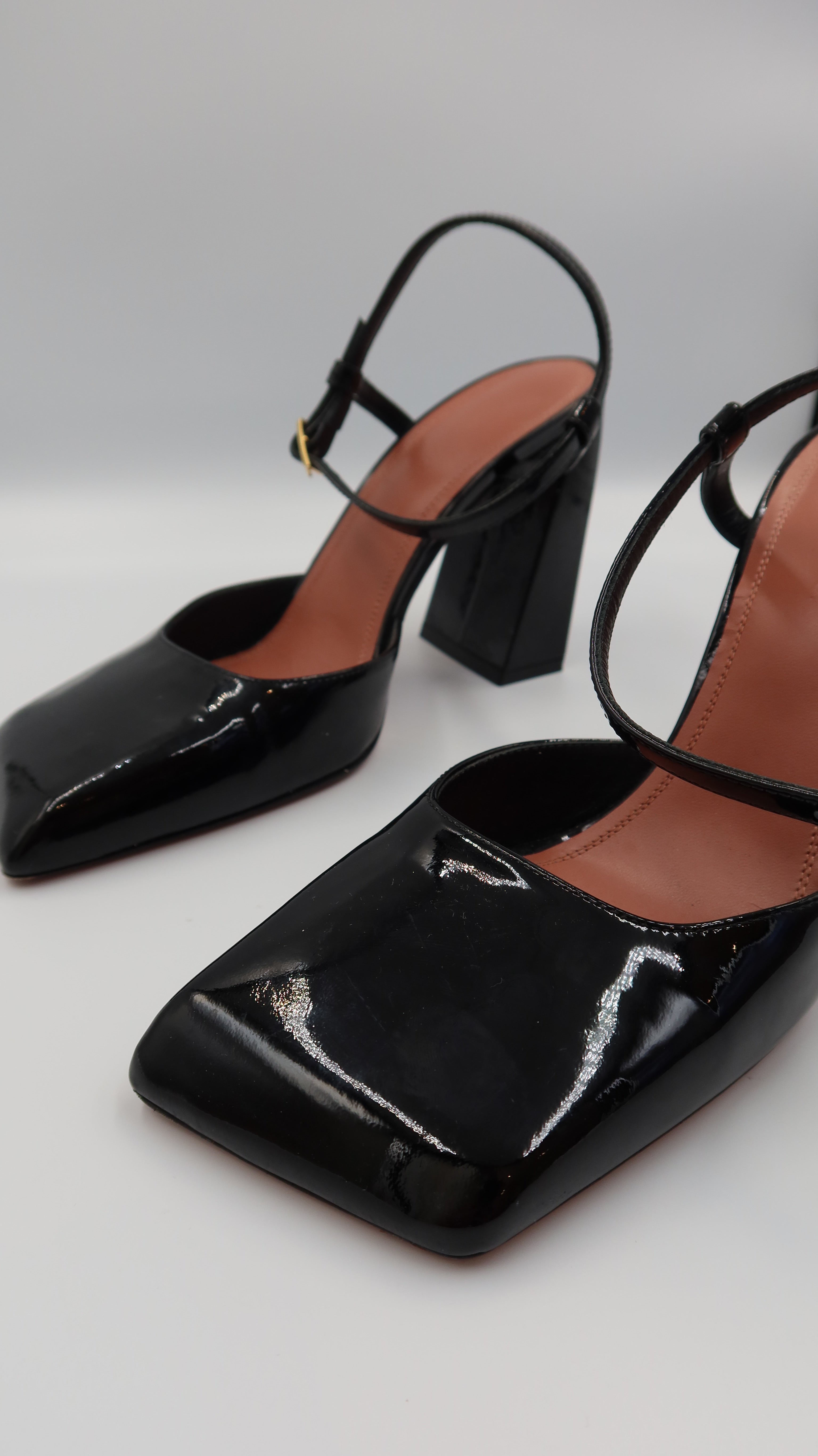 Amina Muaddi Charlotte Heel (EU37.5)