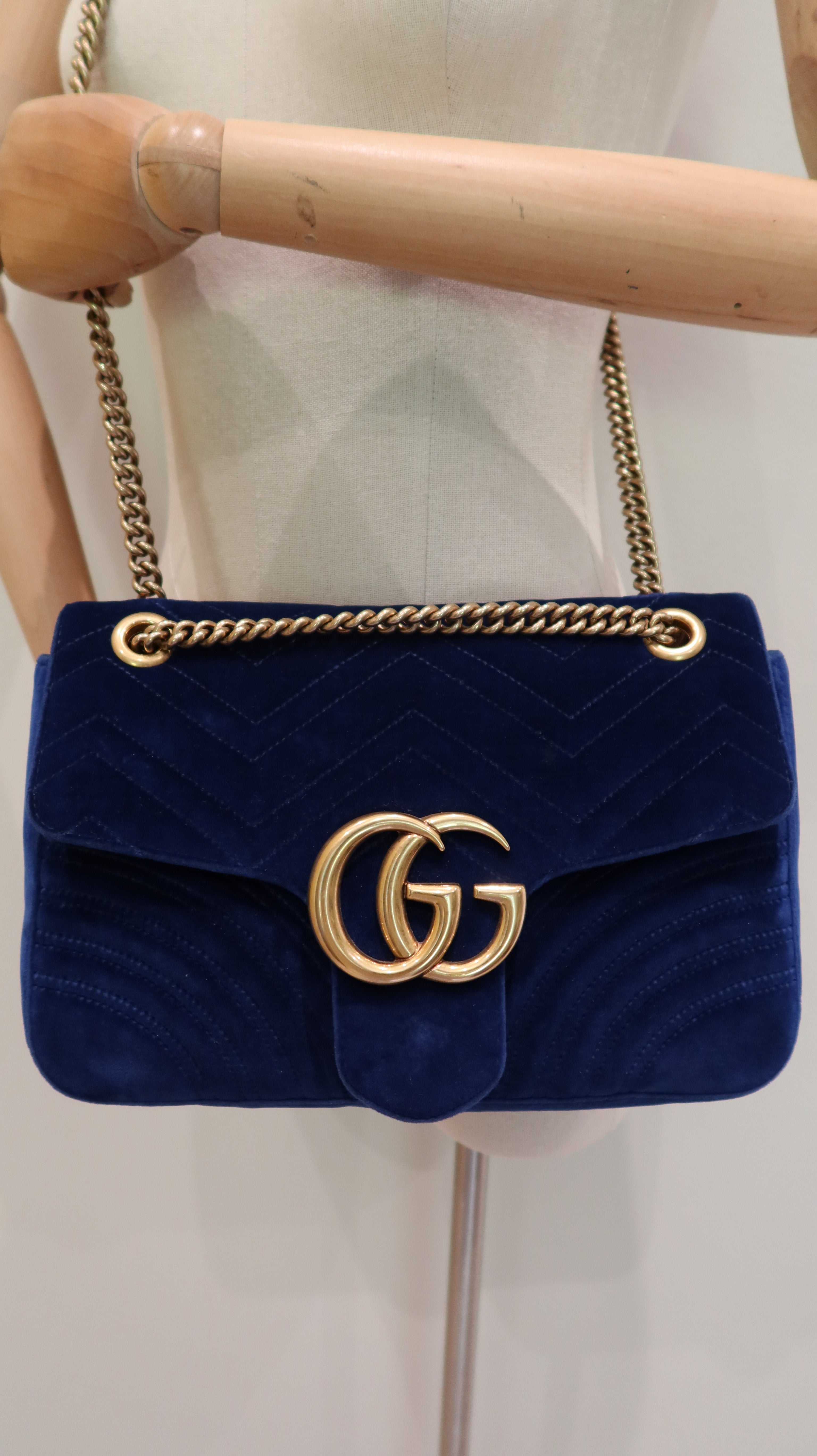 Gucci Marmont Medium Shoulder Bag